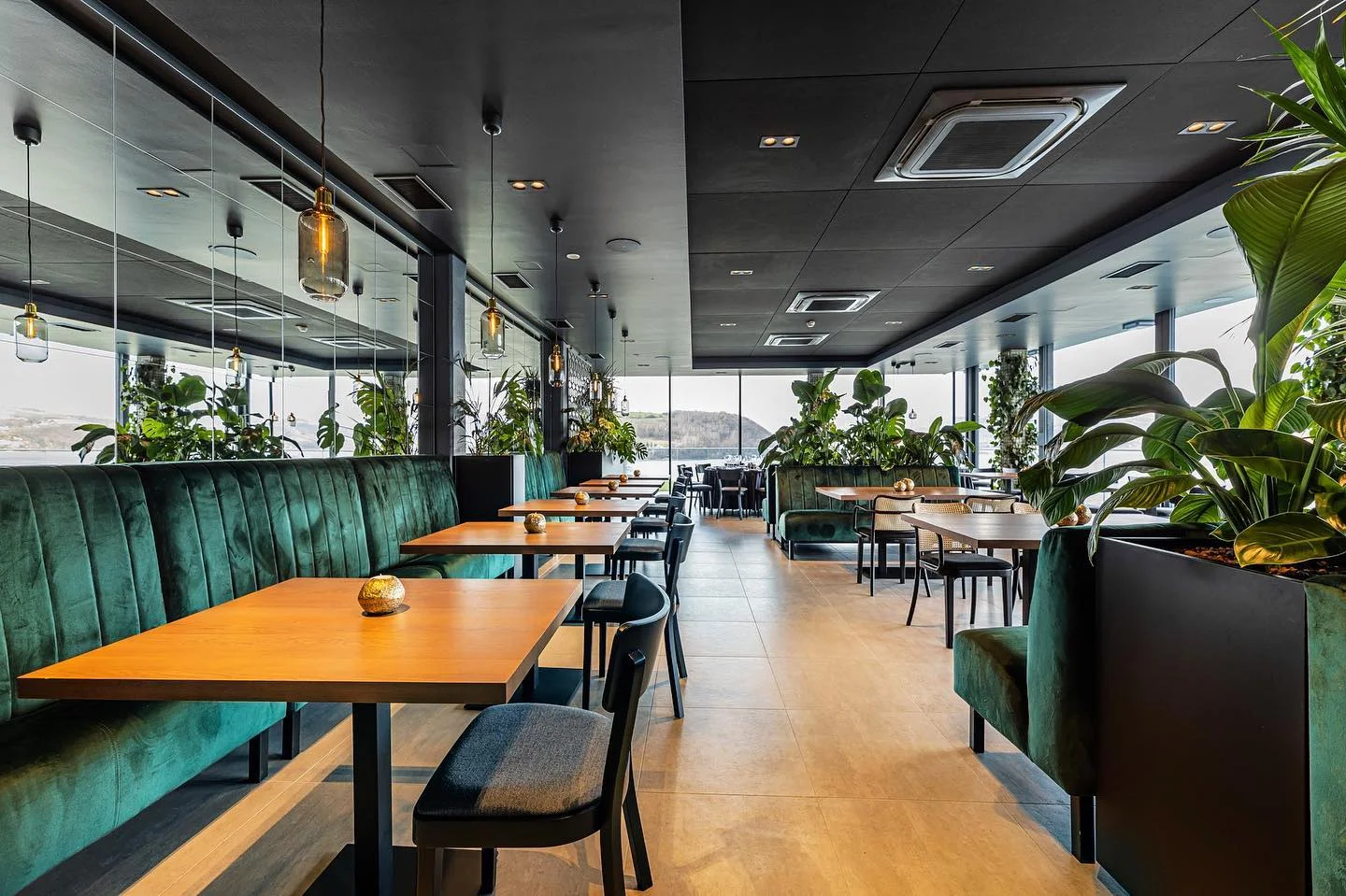 Luxusní pobyt v 5* hotelu u jezera: skvělé jídlo a wellness s výhledem