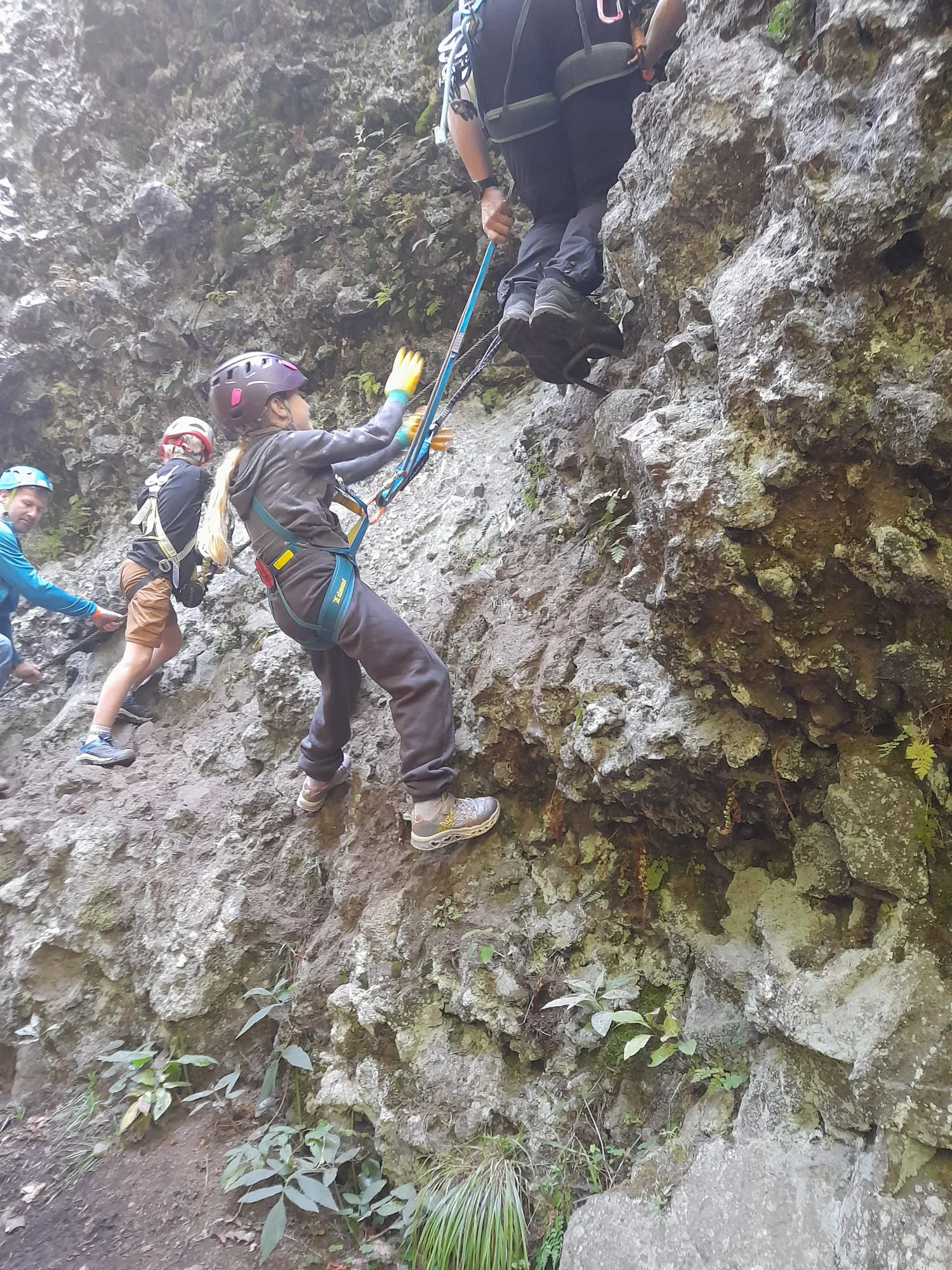Kurz bezpečnosti na ferratách nebo slaňování pro 1-2 osoby vč. zapůjčení vybavení