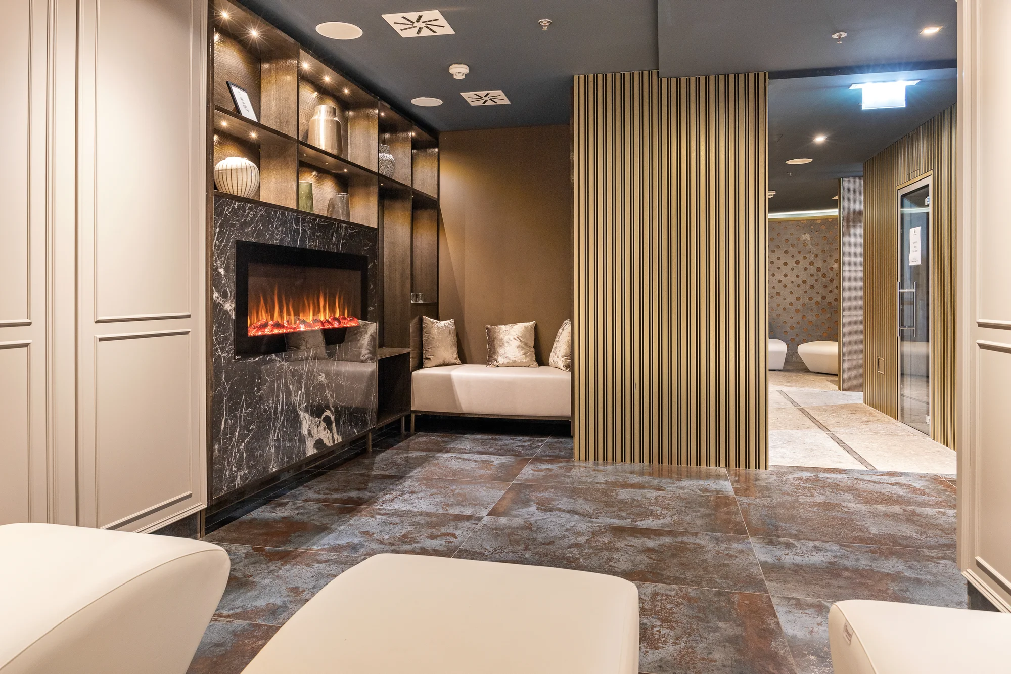 Moderní hotel na Rohanském nábřeží s bohatými snídaněmi