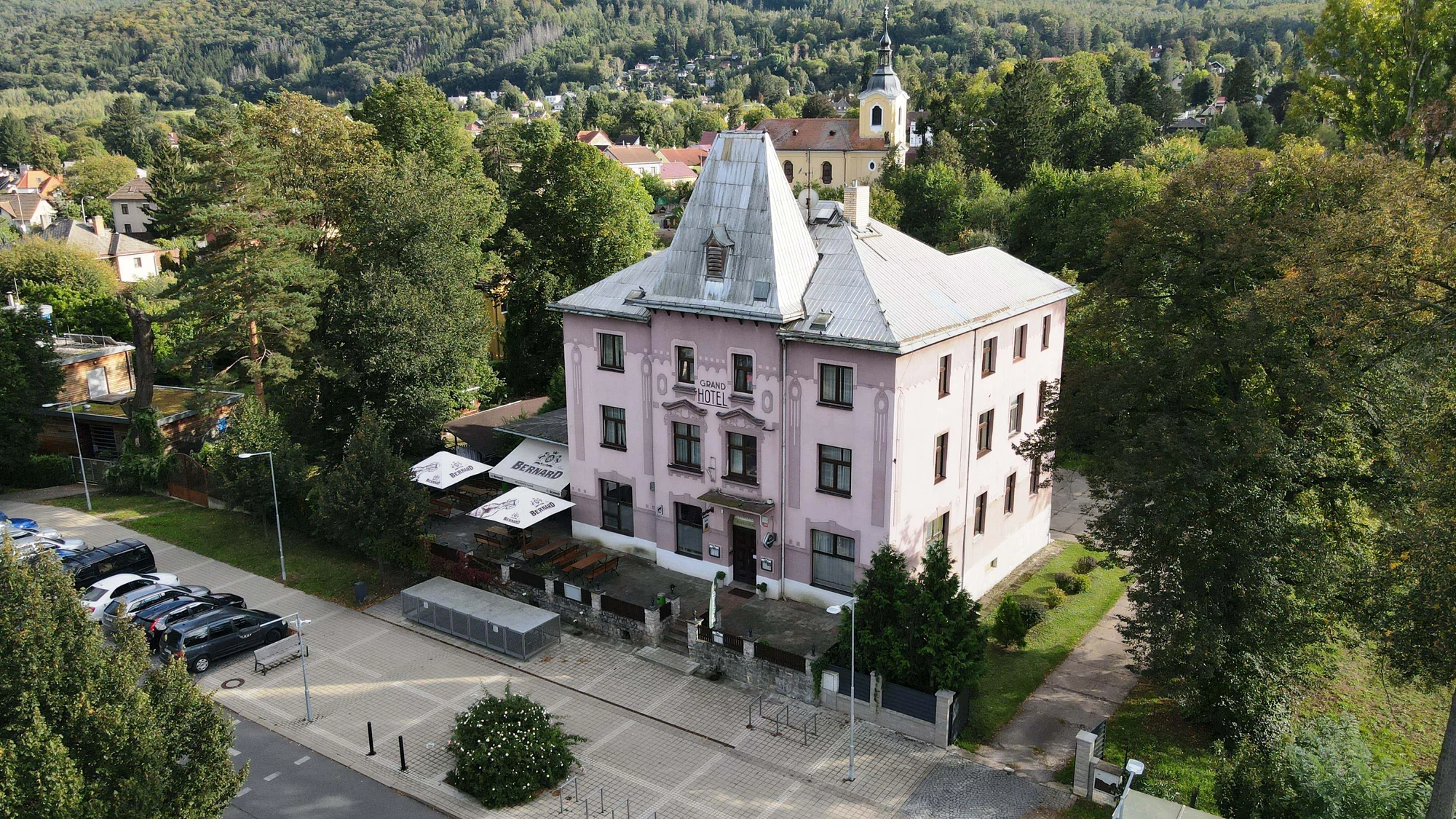 Kouzlo CHKO Český kras: ubytování s polopenzí v blízkosti Karlštejna