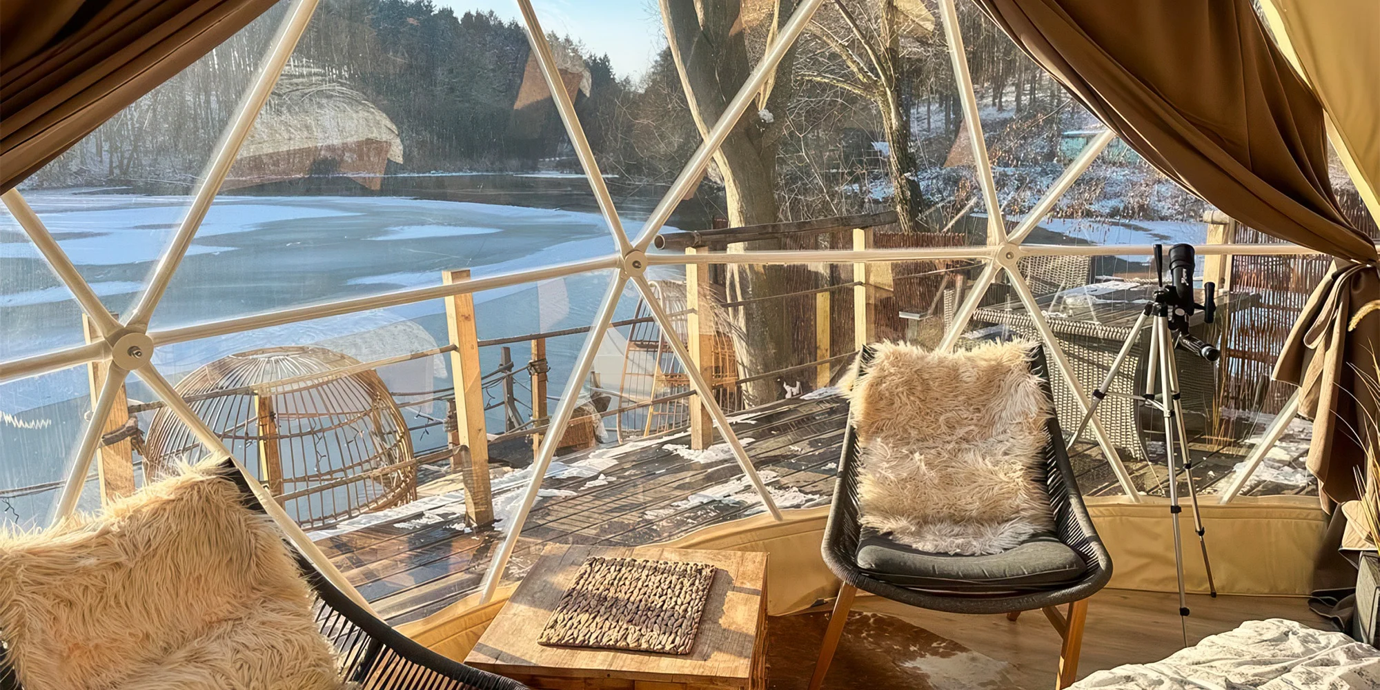 Glamping: vymazlené iglú u Prachovských skal, relax ve wellness s možností snídaňového koše