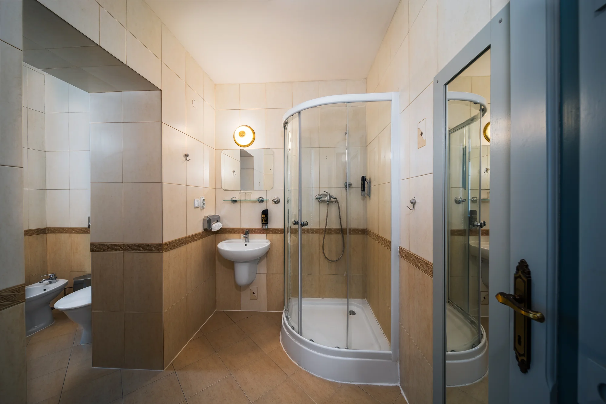 Wellness pobyt v Trenčianských Teplicích: aroma masáž, finská sauna, bazén i polopenze