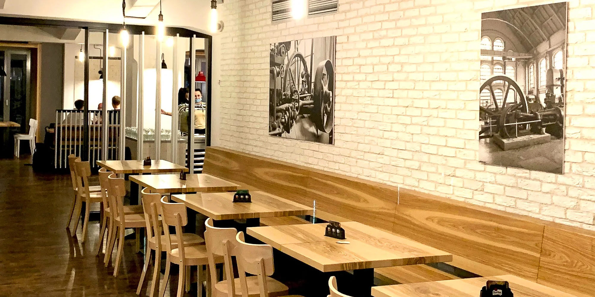 Otevřené vouchery do restaurace Pod Parou na 500, 800 či 1200 Kč