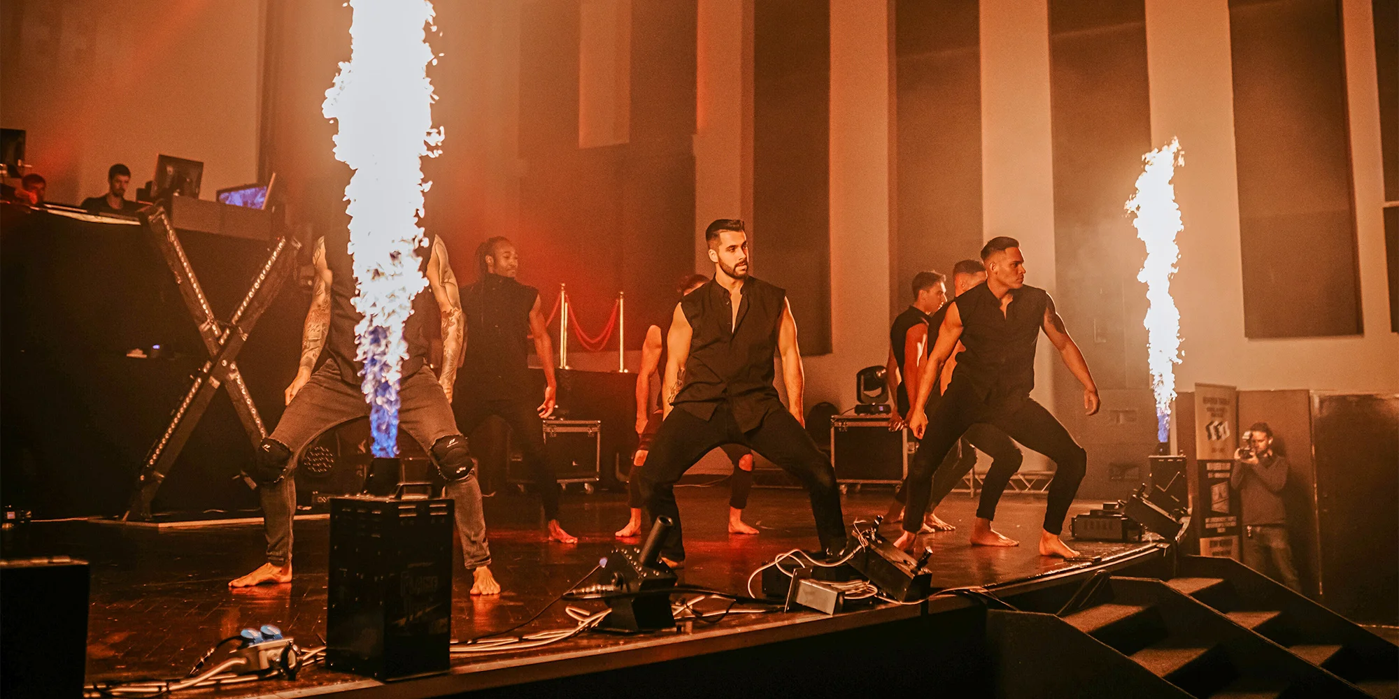 Show vymakaných těl: 90min. žhavé vystoupení pánské skupiny Men4Queen v Ostravě