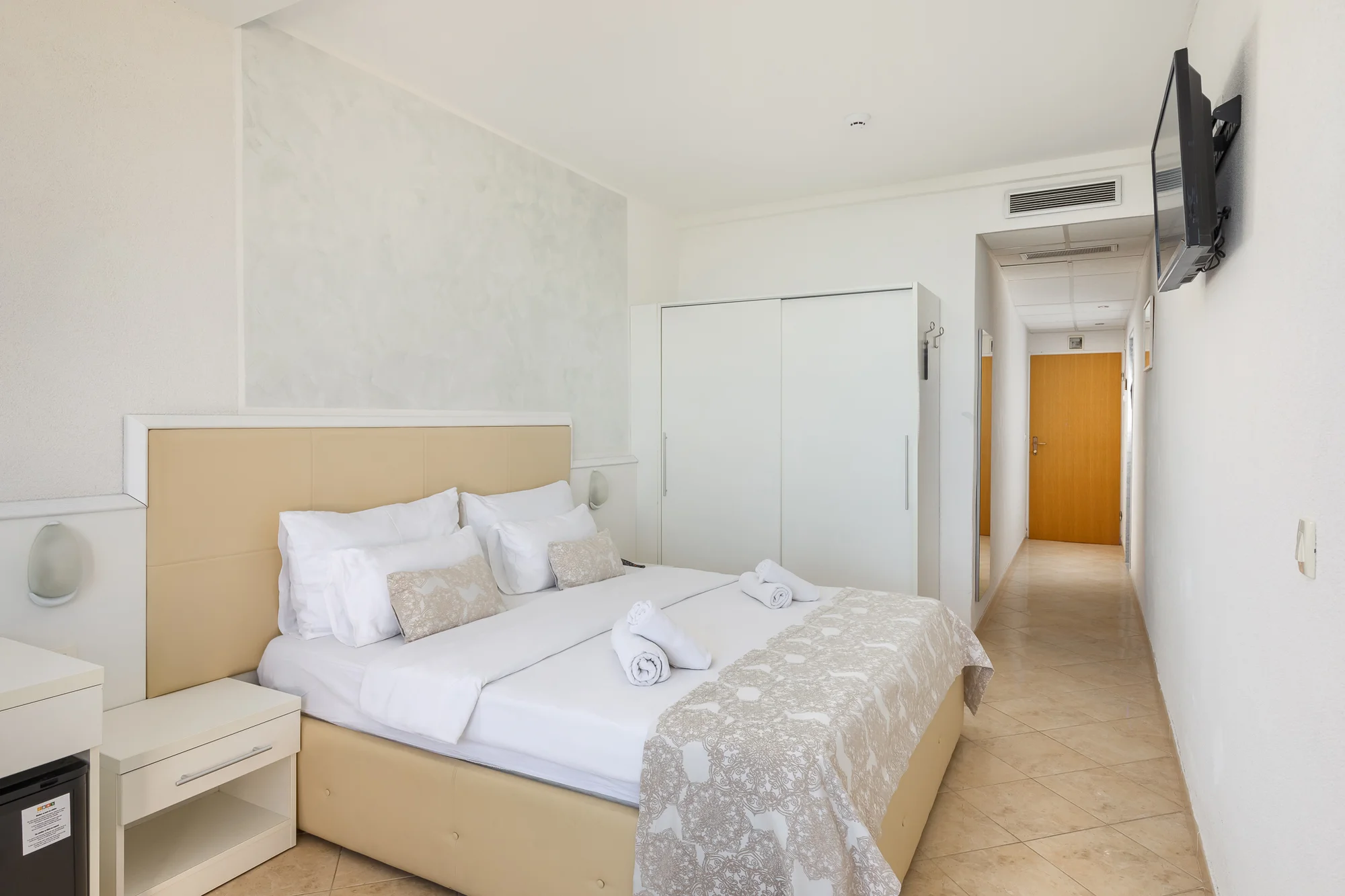 Kvarnerská riviéra: hotel přímo u moře s bazénem a polopenzí, až 2 děti zdarma