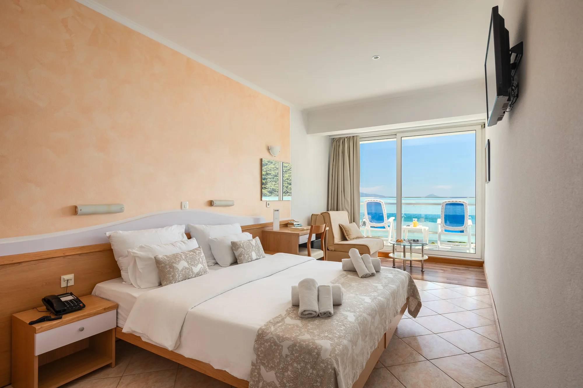 Dovolená v chorvatském zálivu Rabac: 4* hotel 150 m od pláže, strava i bazény