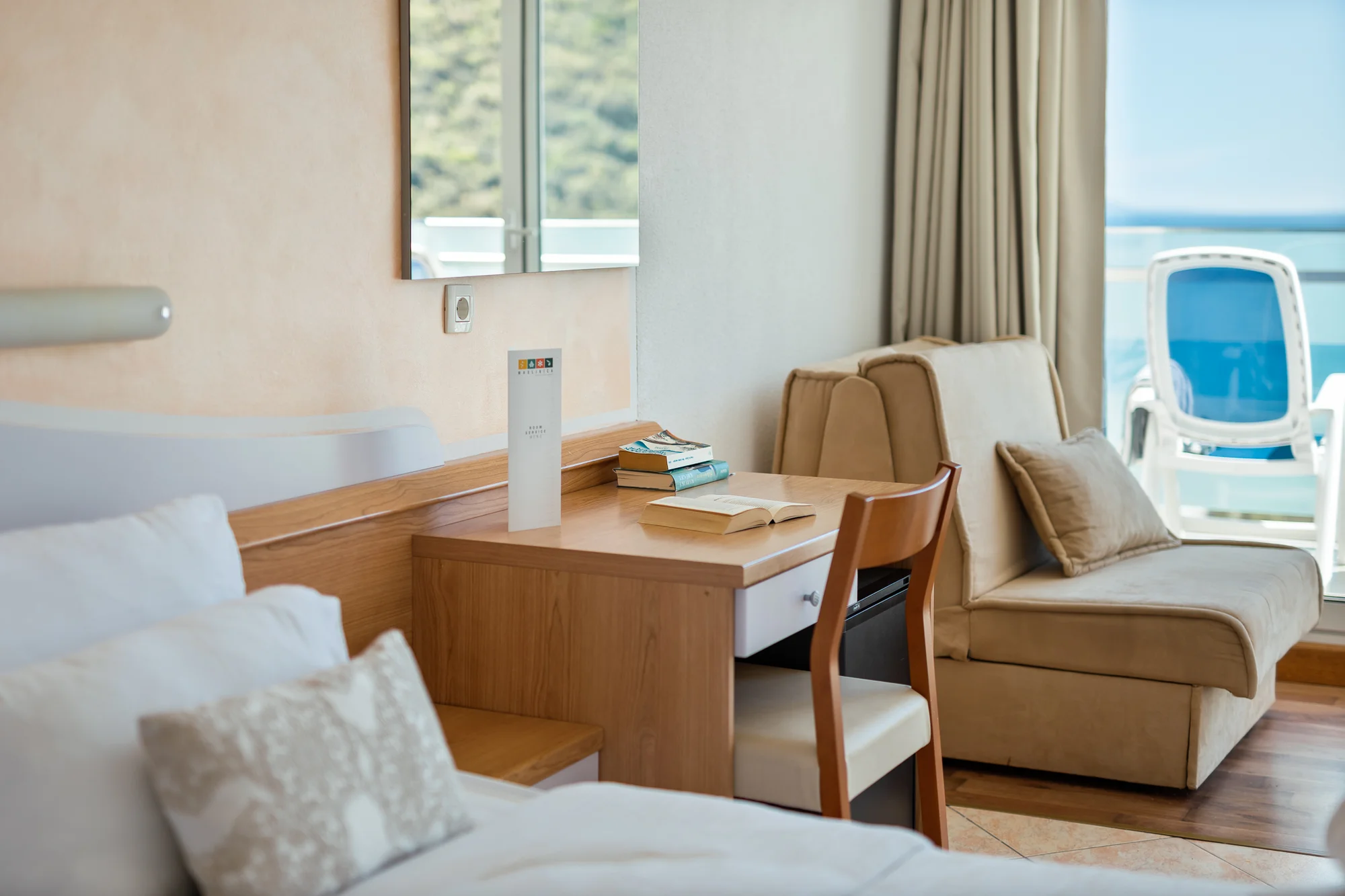Kvarnerská riviéra: hotel přímo u moře s bazénem a polopenzí, až 2 děti zdarma