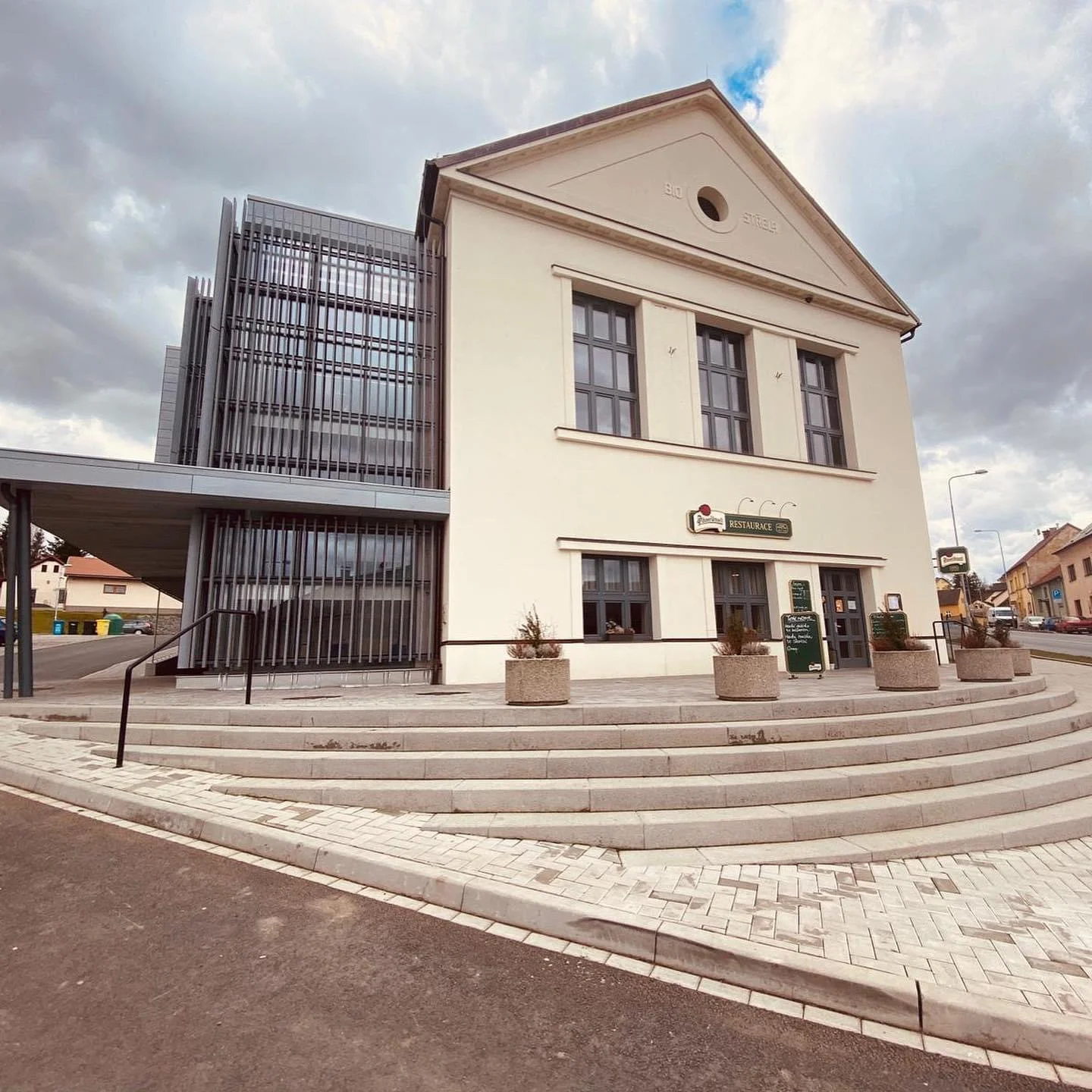Voucher na 250, 500 či 1 000 Kč do moderní české restaurace Střela v Plasích
