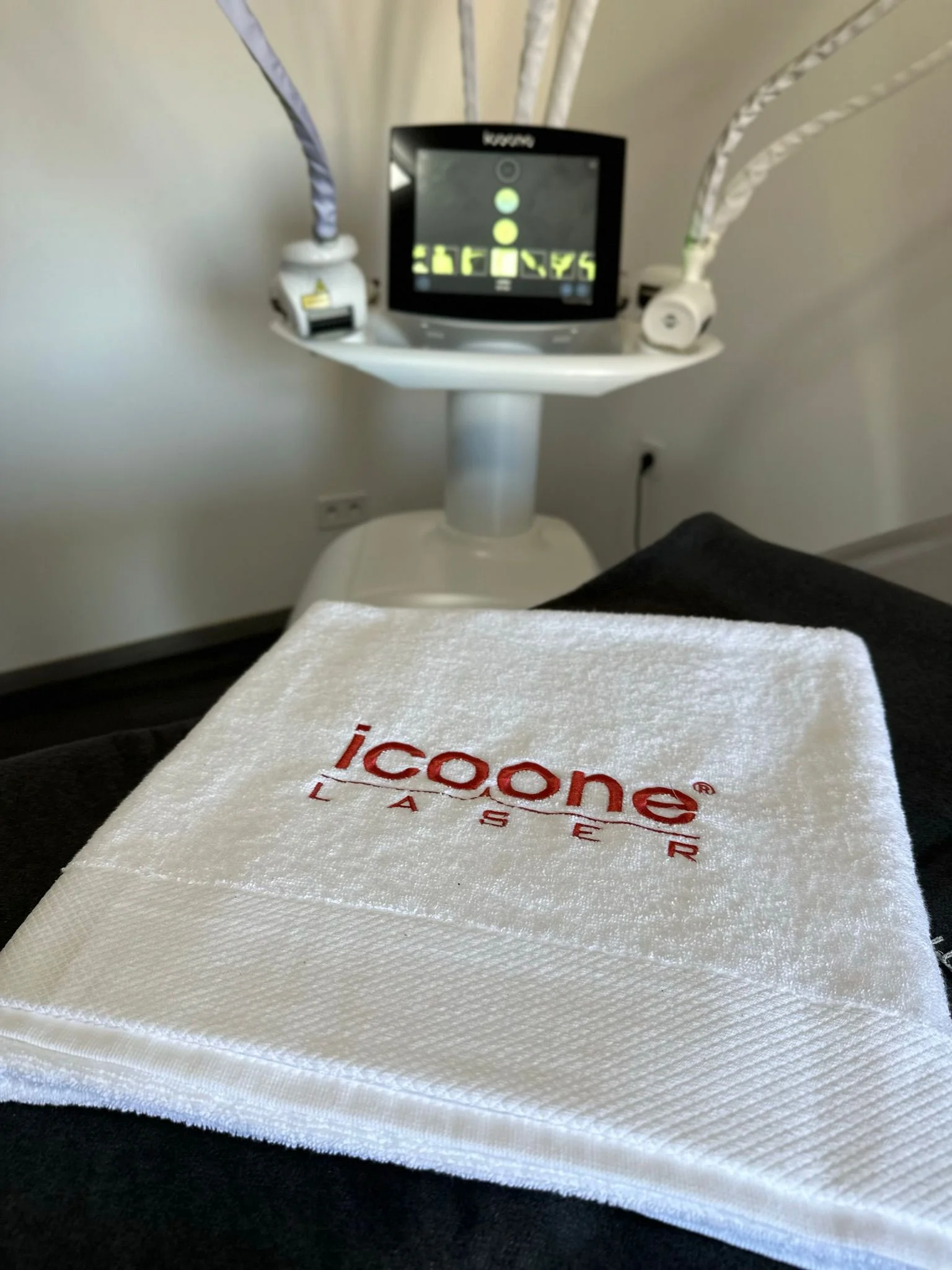 Zpevnění pokožky pomocí přístroje Icoone® Laser Med na moderní klinice: 45 min.