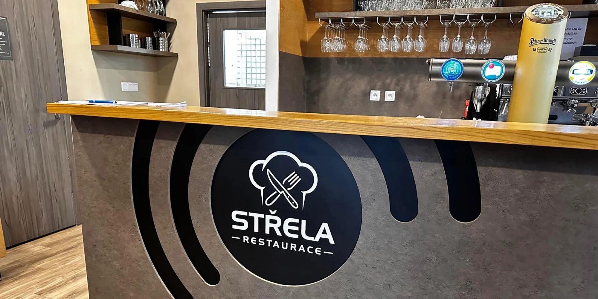 Voucher na 250, 500 či 1 000 Kč do moderní české restaurace Střela v Plasích