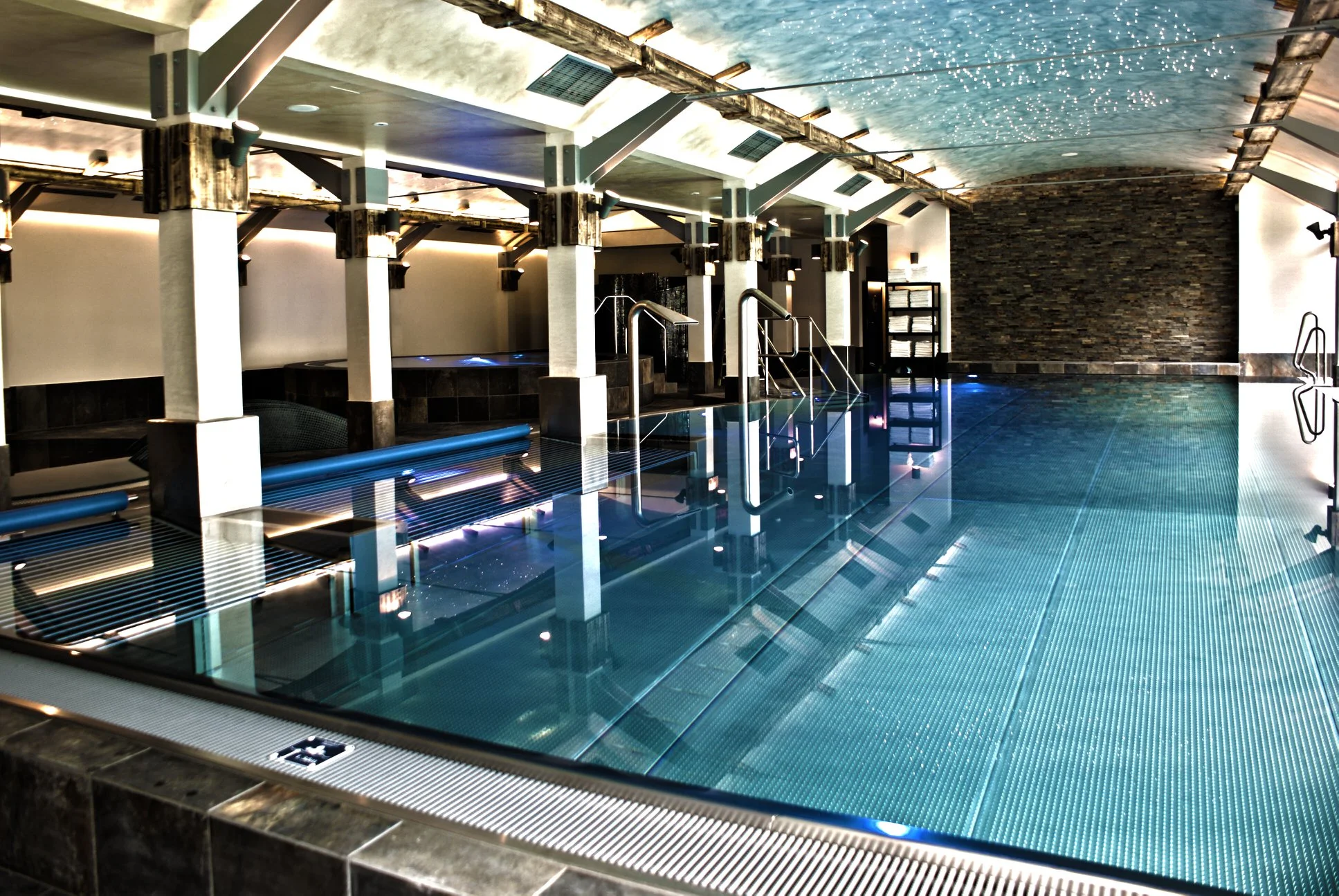 Wellness pobyt v Malých Beskydech: snídaně či polopenze, bazén, sauny, vířivka i venkovní atrakce