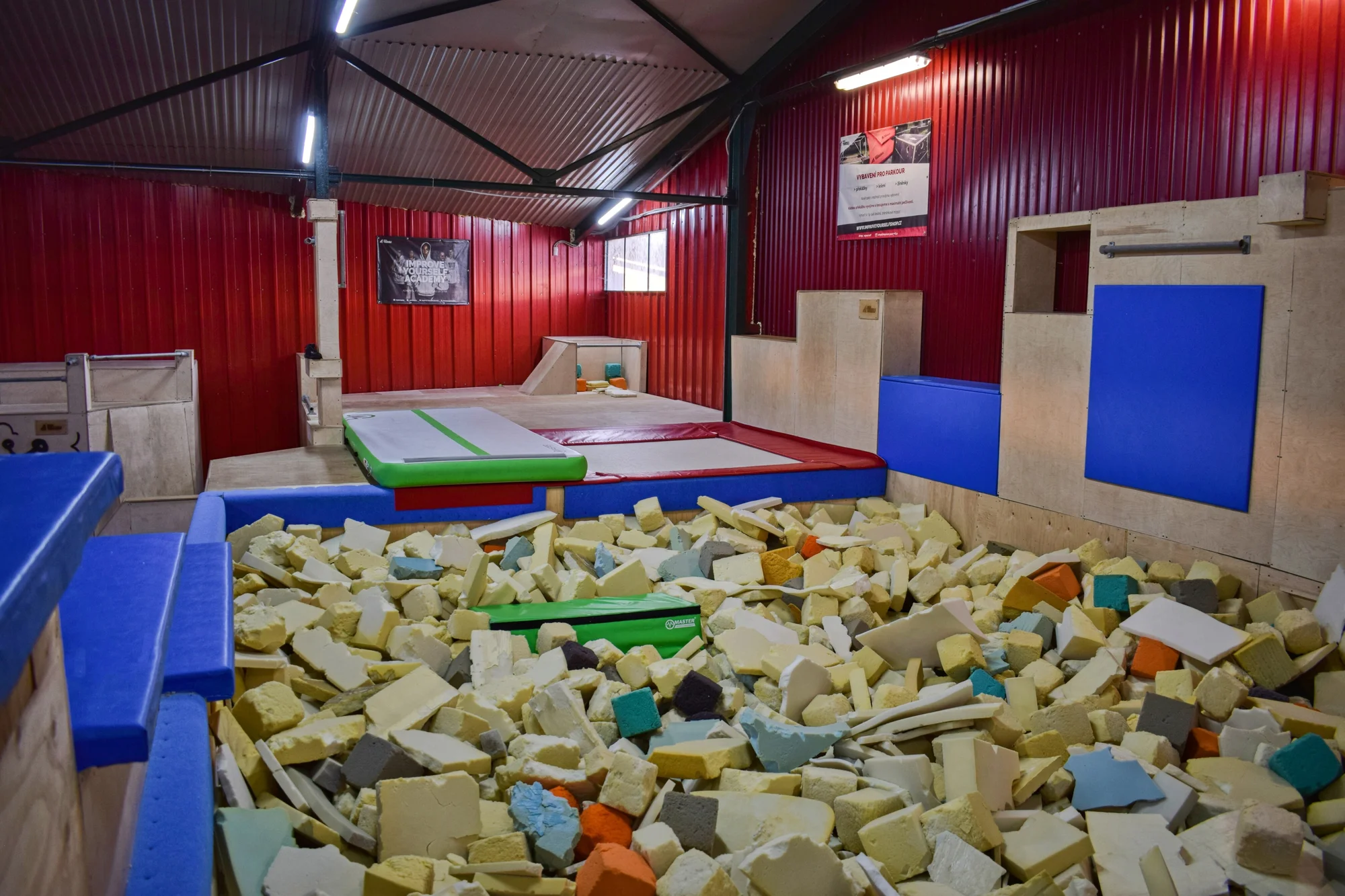 Akční zábava v parkour hale Improve Yourself Academy: vstup na 3 hodiny