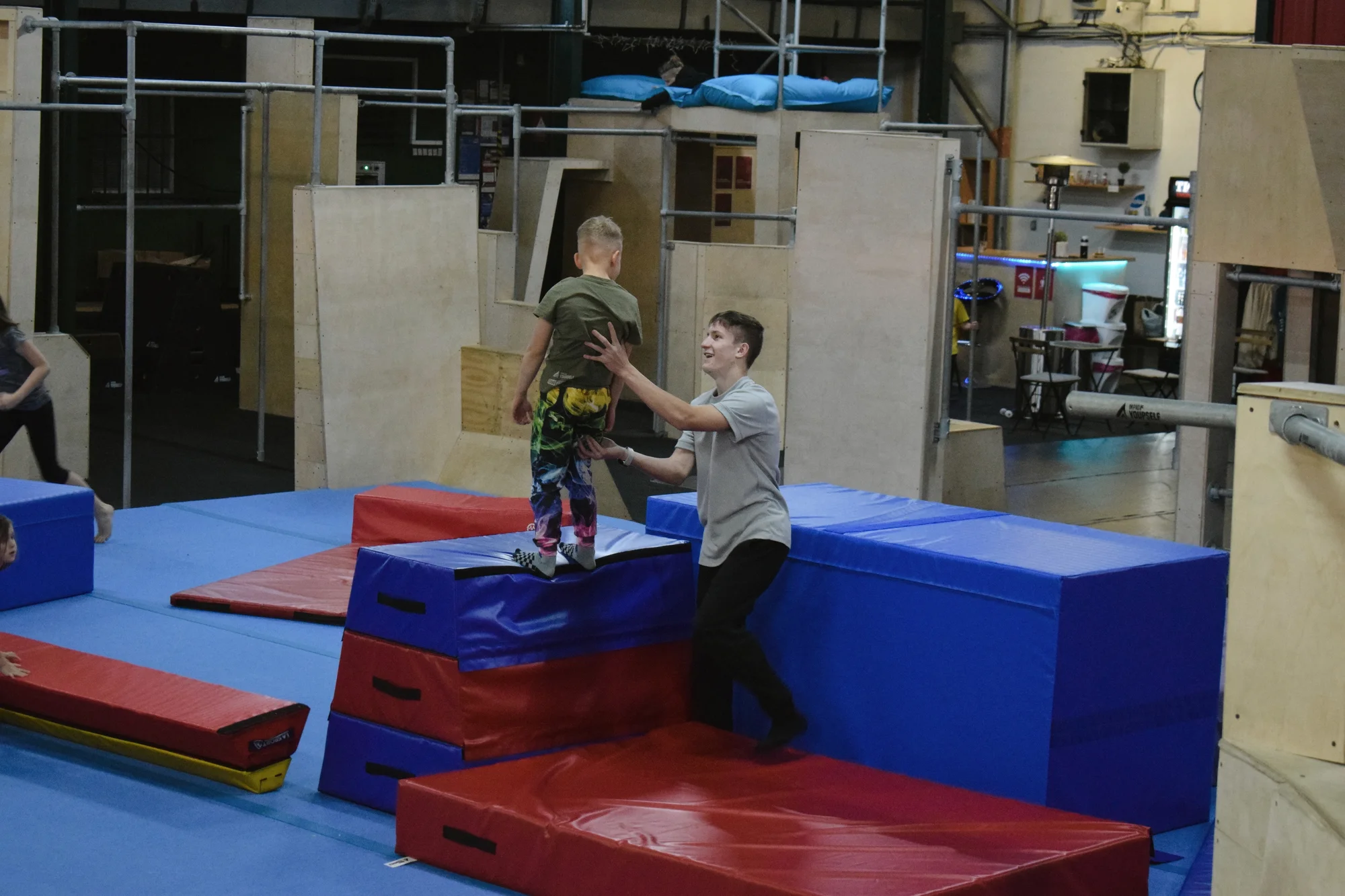 Akční zábava v parkour hale Improve Yourself Academy: vstup na 3 hodiny