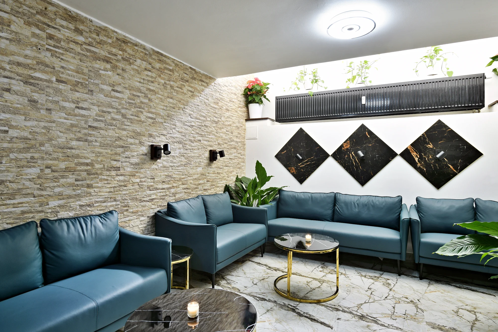1–5 hod. privátního wellness v srdci Prahy: hydromasážní vana, sauna i občerstvení