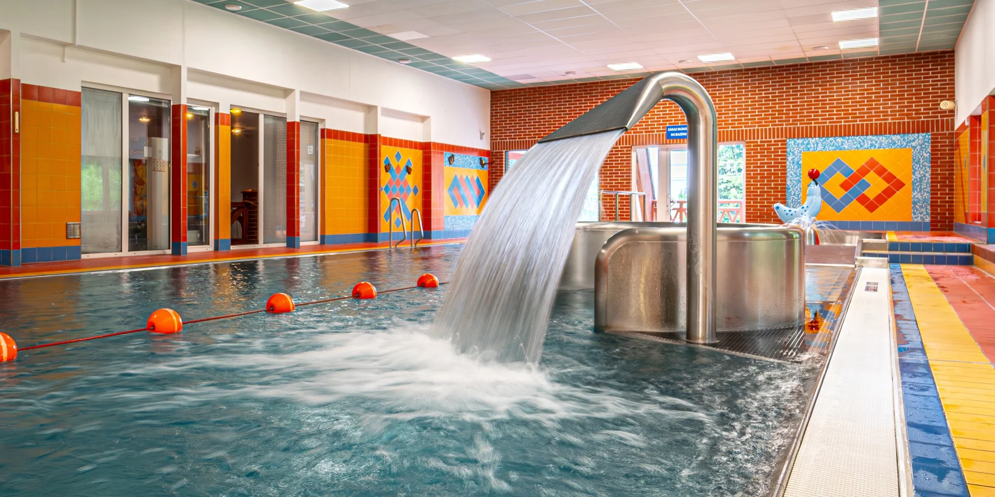 Horský relax pod Lysou horou: snídaně, bazén s vířivkou a bowling nebo bylinková koupel