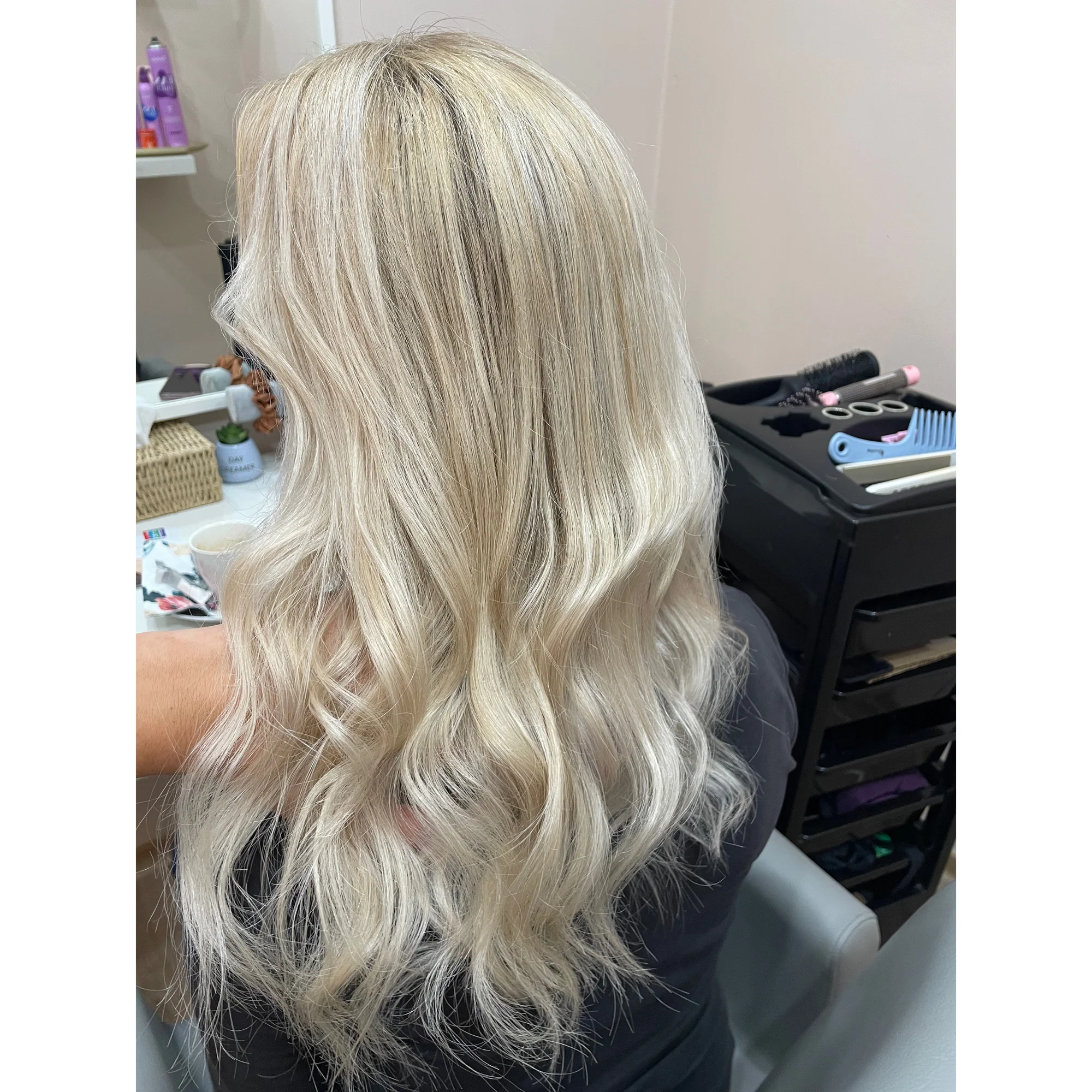 Nový střih pro všechny délky vlasů a zesvětlení melírem, balayage, crochet nebo foliage