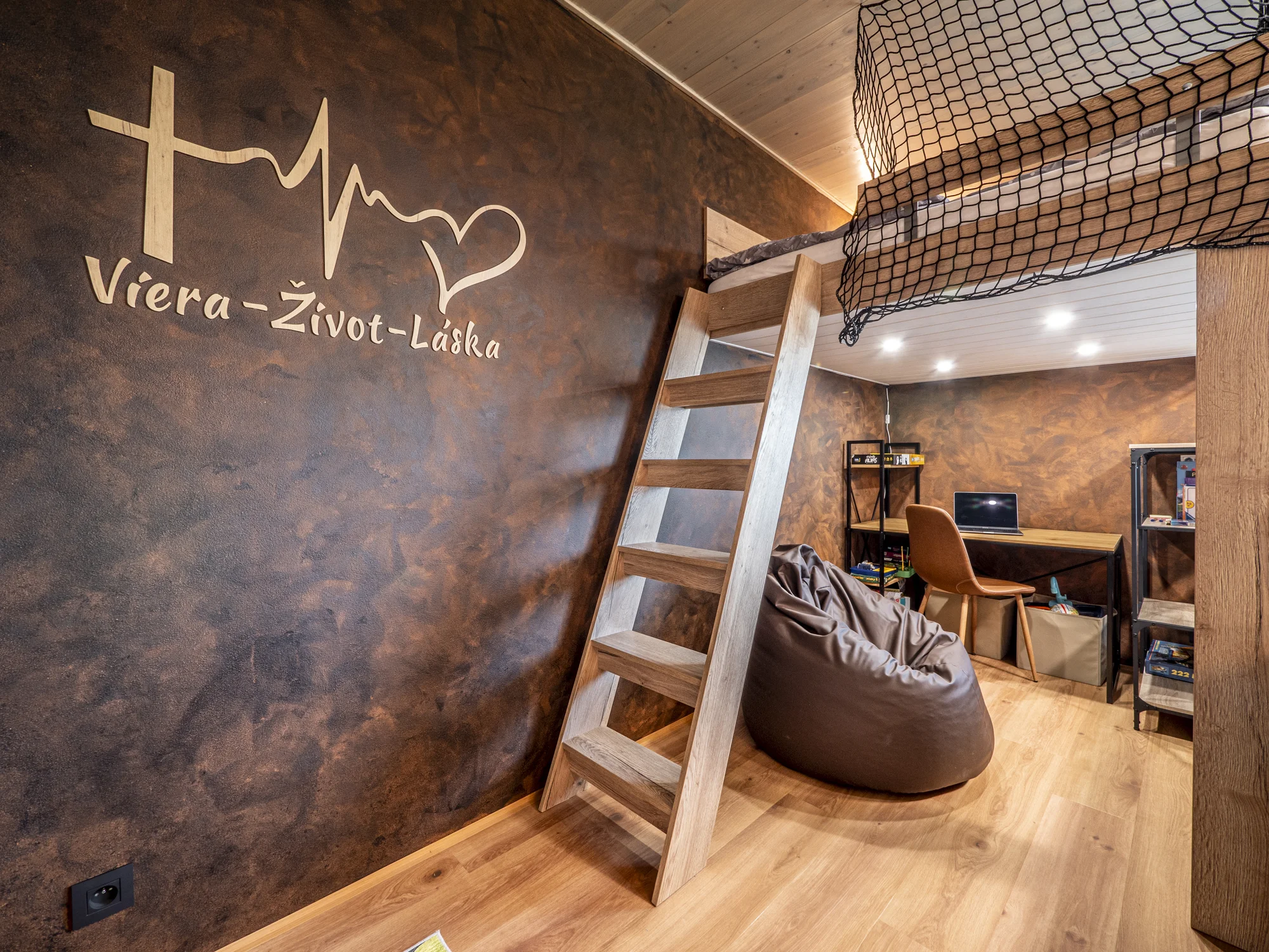 Slovenský ráj: rodinná dovolená v krásném apartmánu až pro 9 osob, terasa, dětské hřiště