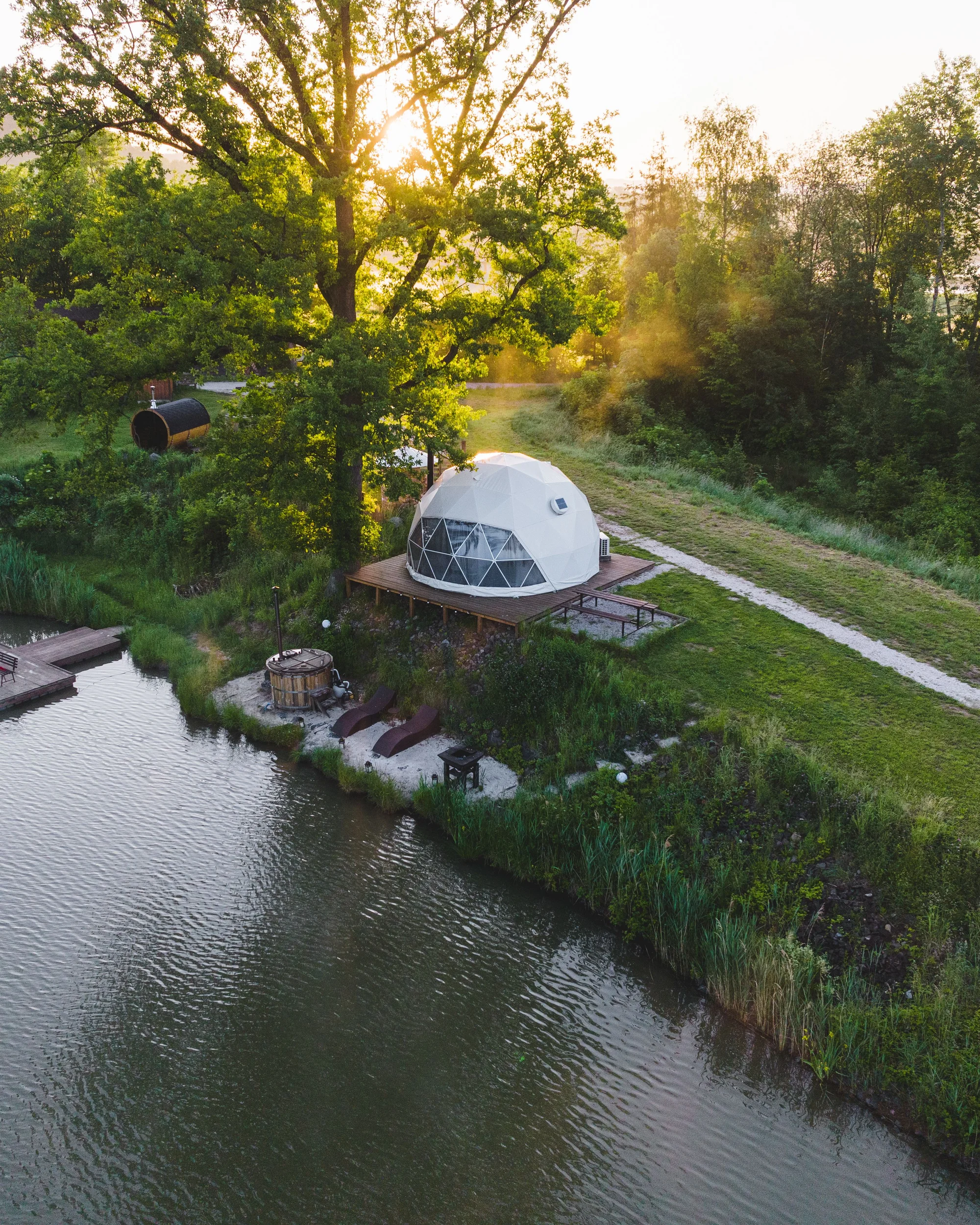 Glamping: vymazlené iglú u Prachovských skal, relax ve wellness s možností snídaňového koše