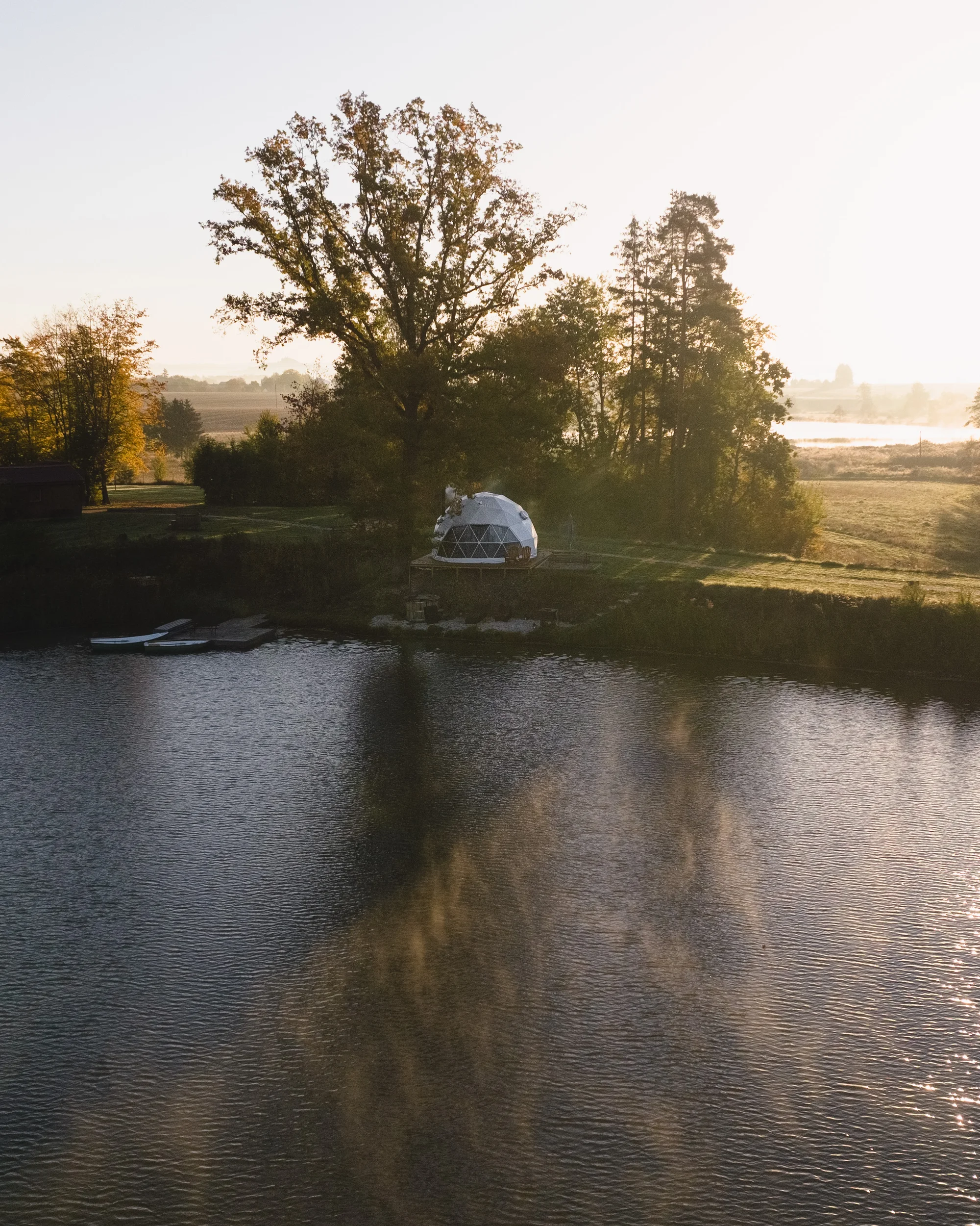 Glamping: vymazlené iglú u Prachovských skal, relax ve wellness s možností snídaňového koše