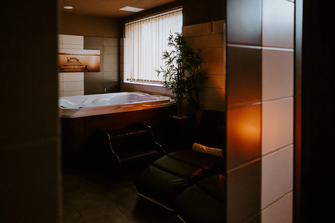 Dopolední romantika v bublinkách: vstup do privátního wellness na 90 minut