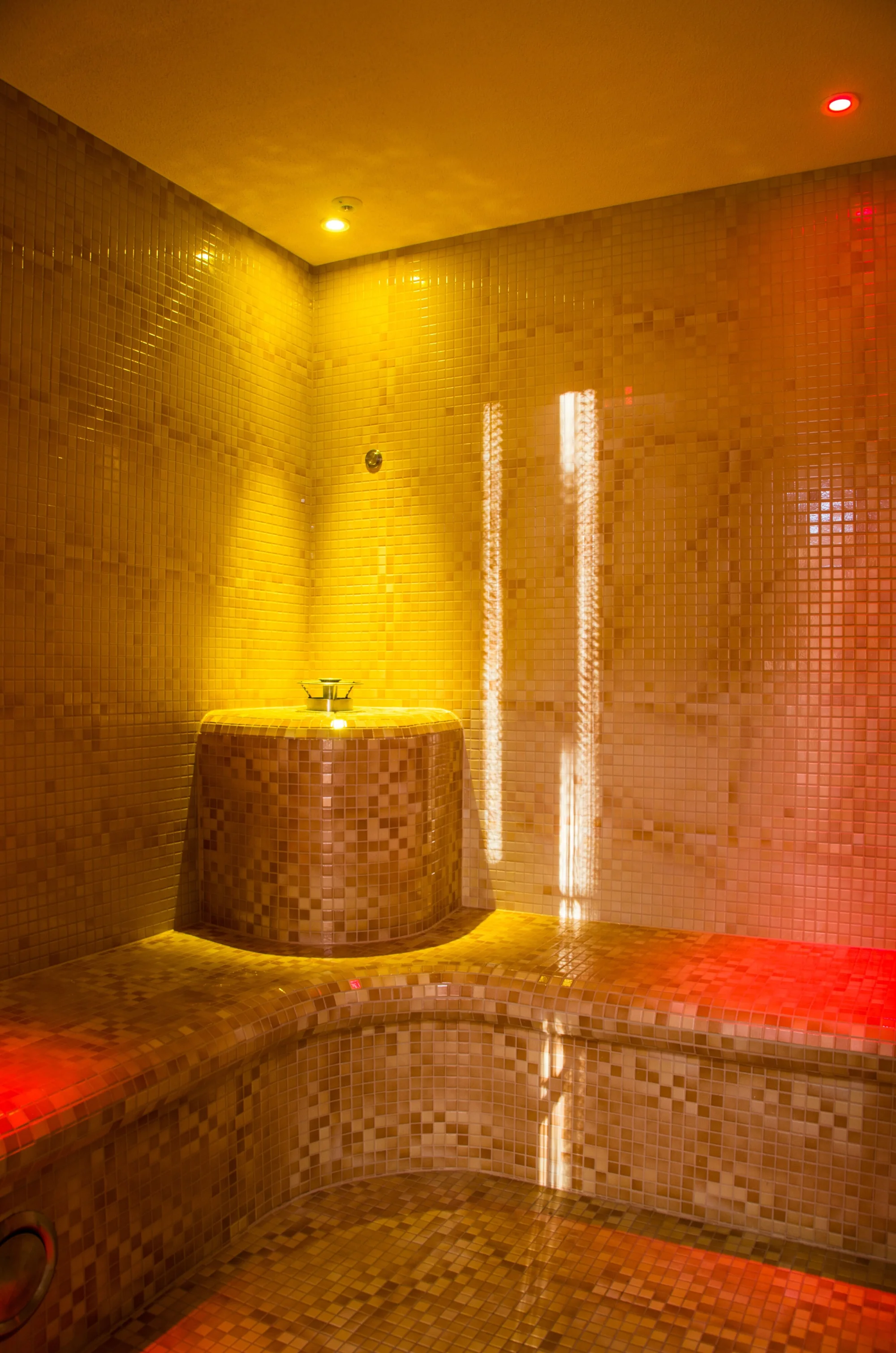 Hurá na Balt: 3* hotel u jezera Jamno, snídaně i polopenze, neomezený wellness, akce 2 děti zdarma