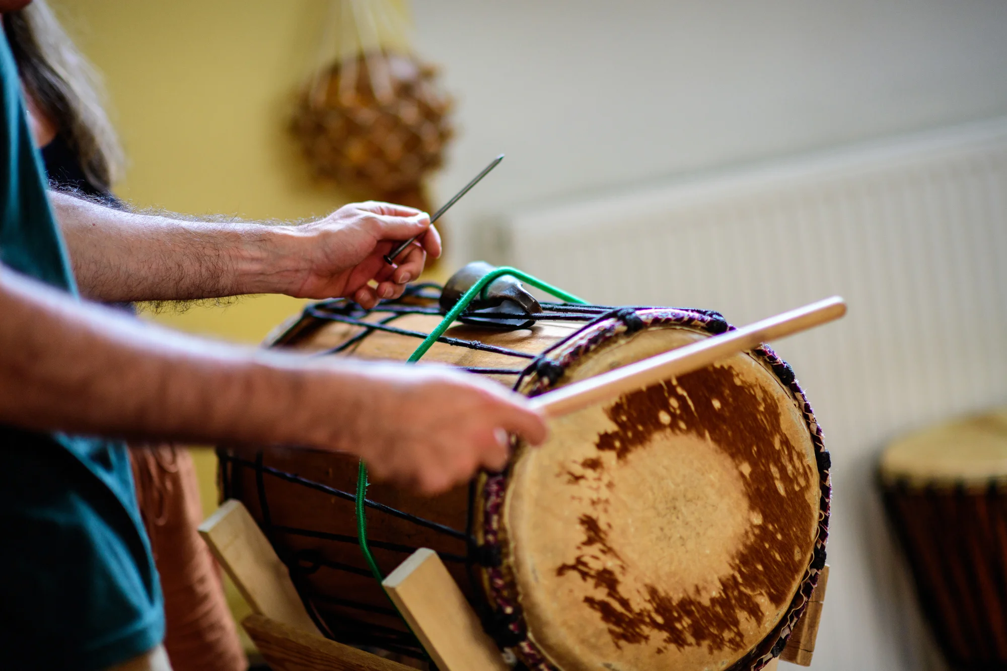 Skupinový workshop afrického bubnování na bubny djembe: 3 hodiny, vhodné pro začátečníky