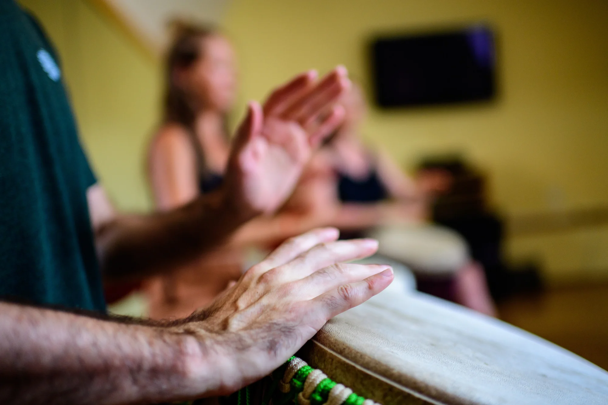 Skupinový workshop afrického bubnování na bubny djembe: 3 hodiny, vhodné pro začátečníky