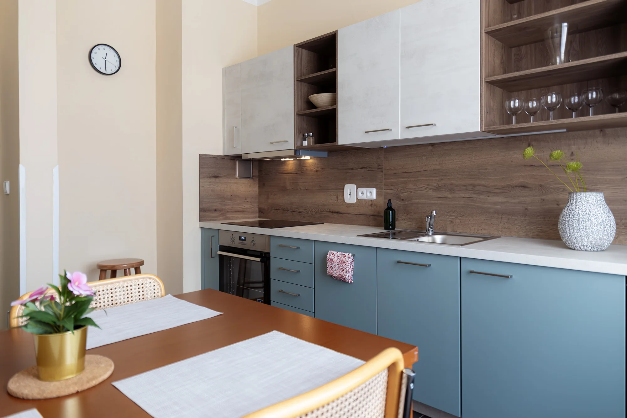 Královské Vinohrady až pro 5 osob: moderní apartmán s kuchyňkou a snídaně