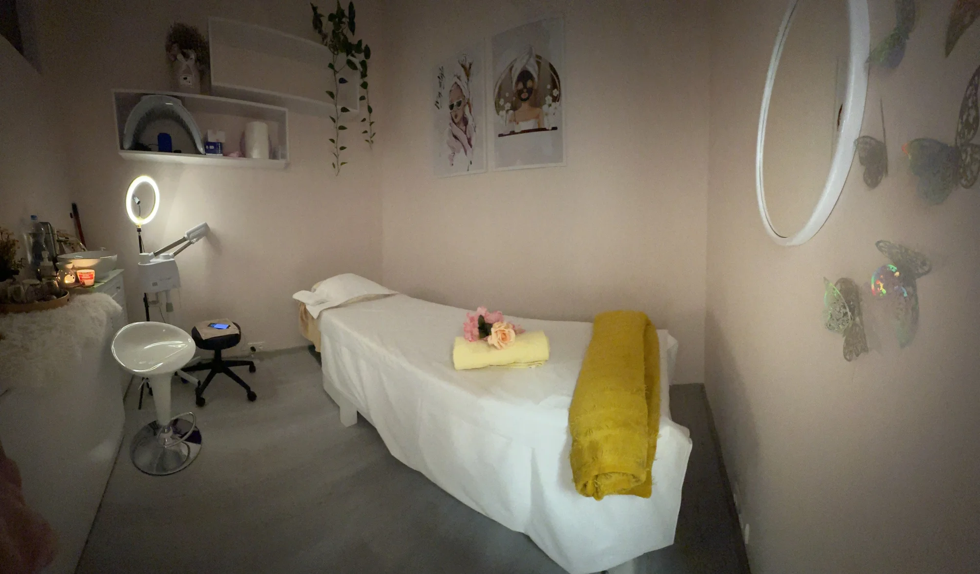 Kosmetické rituály: řasy, obočí, péče o obličej, mikrojehličkování i masáž zad