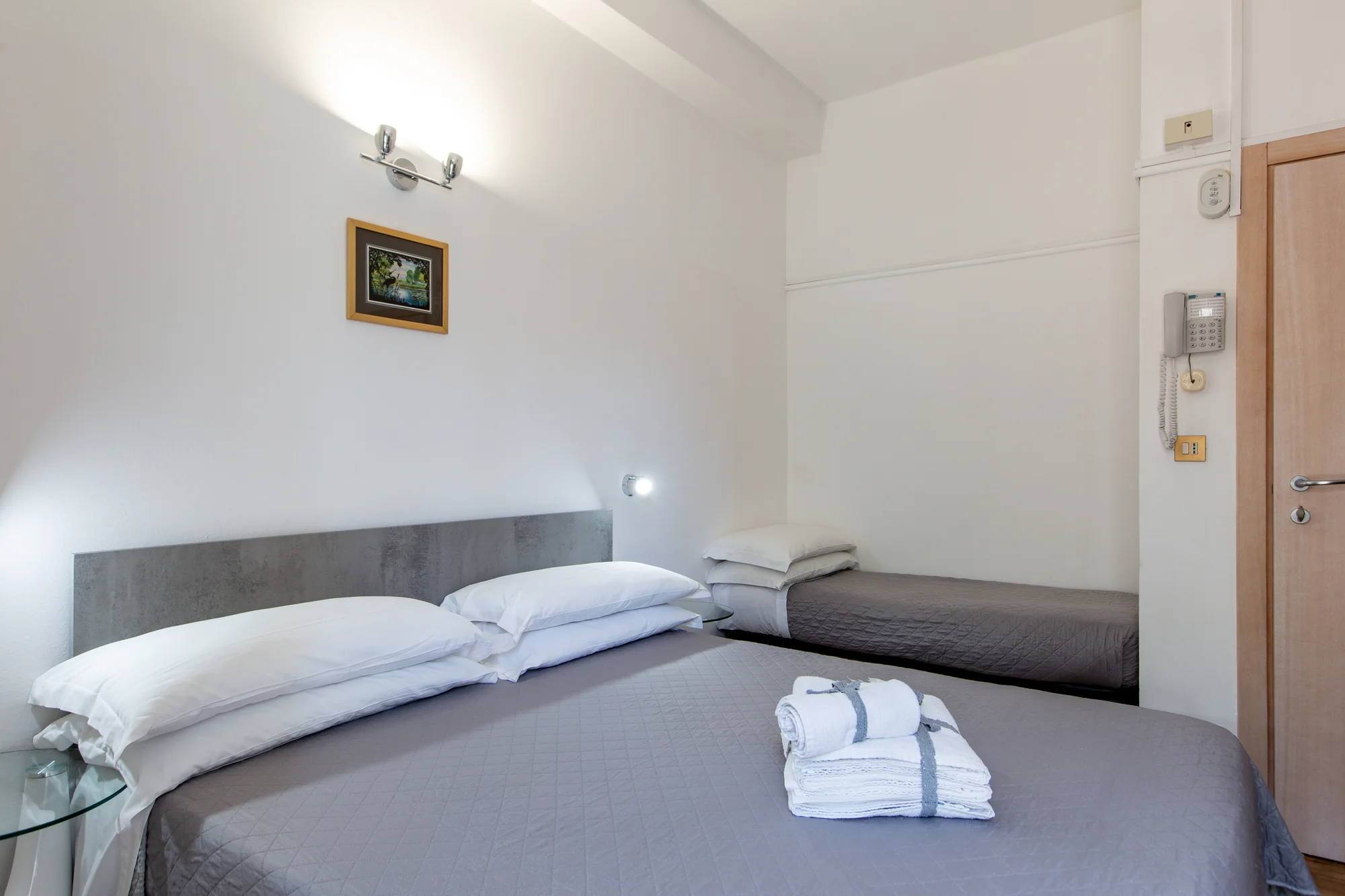 Dovolená s plnou penzí u italského Rimini: hotel 150 m od moře, bazén a dvě děti do 2,9 let zdarma
