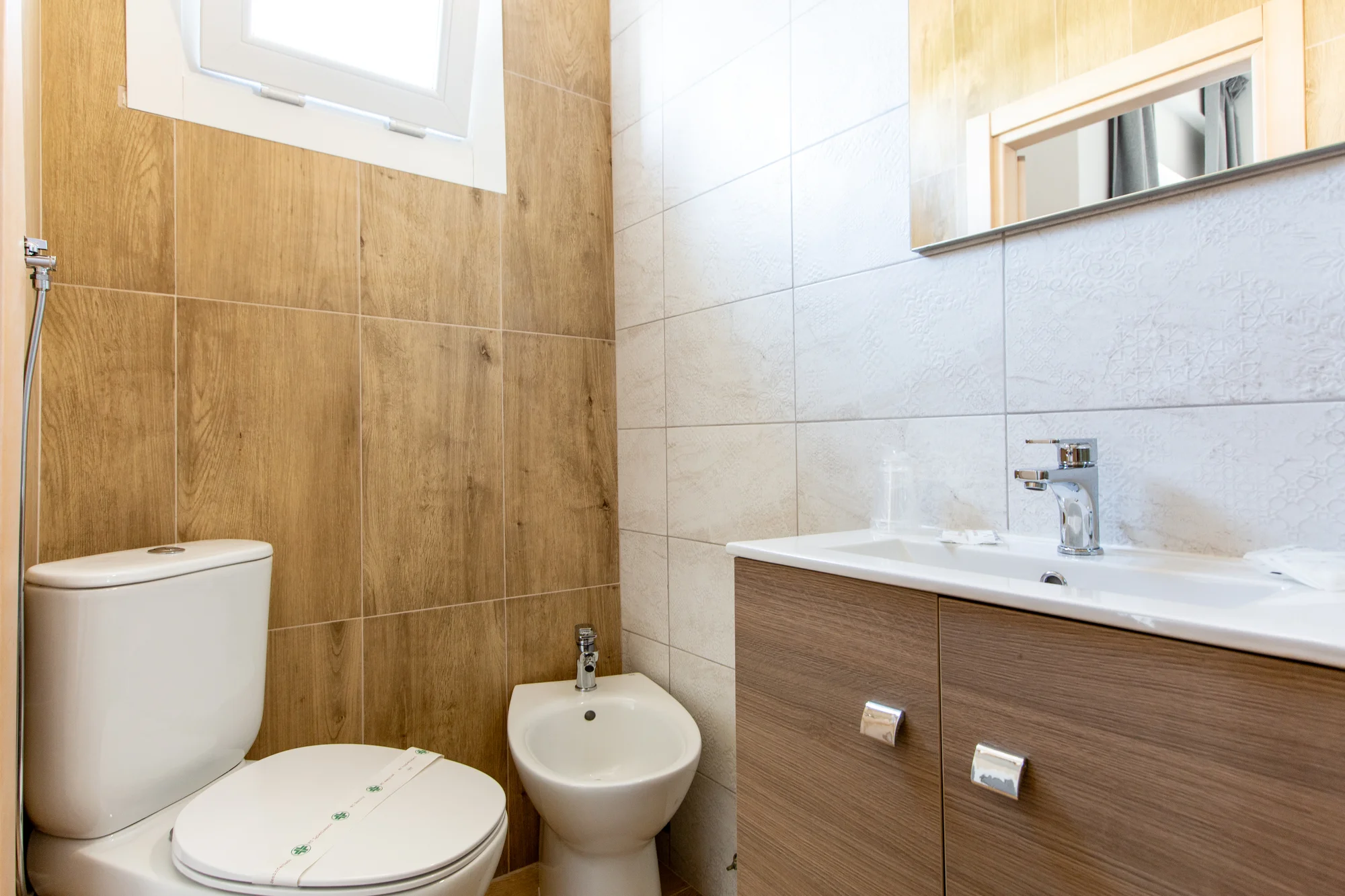Dovolená s plnou penzí u italského Rimini: hotel 150 m od moře, bazén a dvě děti do 2,9 let zdarma