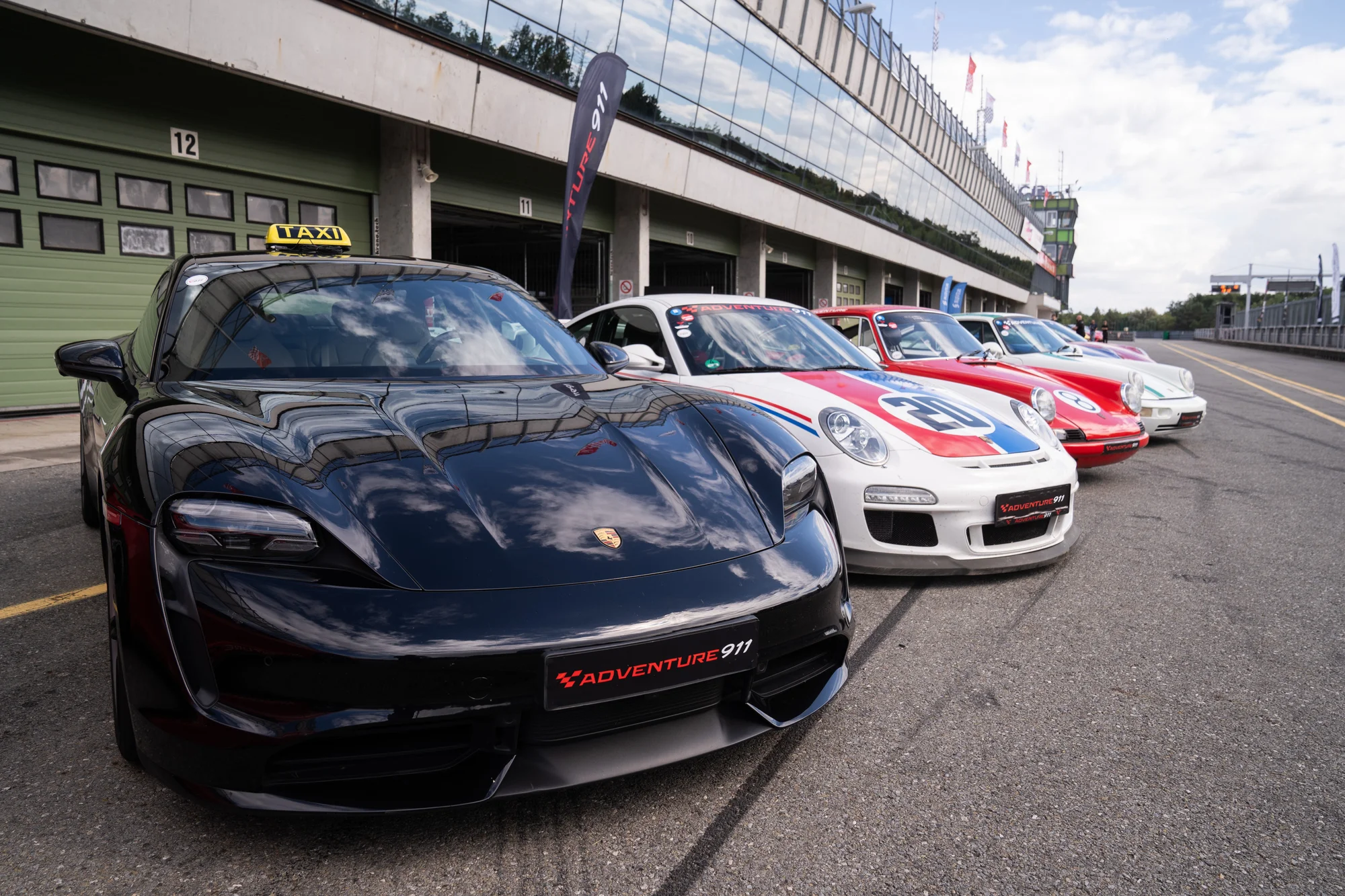 Spolujízda v Porsche Taycan Turbo na závodním okruhu v Brně či Mostě