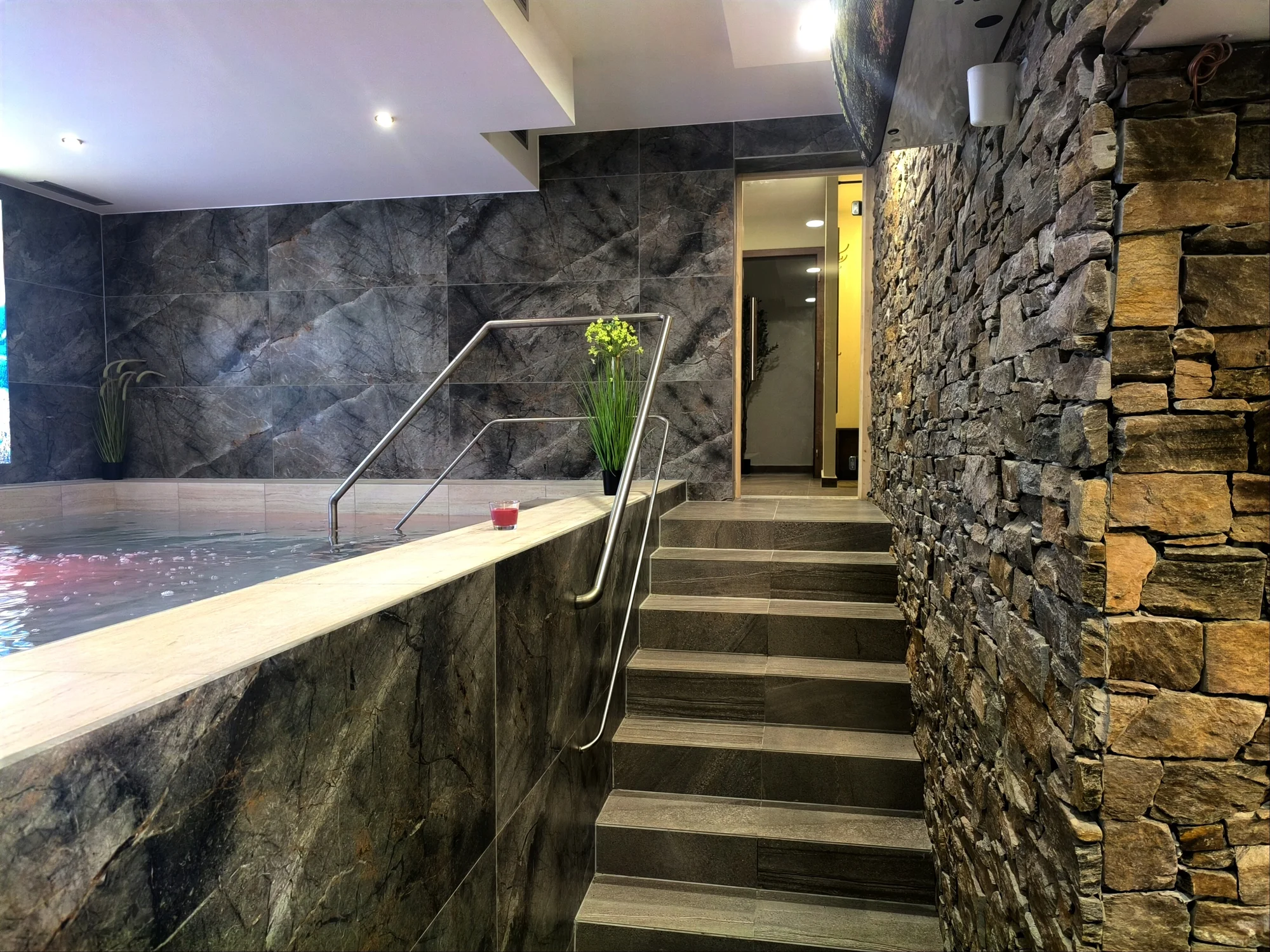 Krásná příroda a klid Karlovy Studánky: polopenze i vstup do bazénu a Thermal Parku