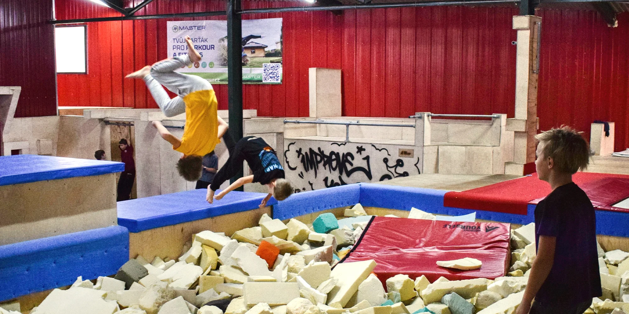 Akční zábava v parkour hale: vstup na 3 hodiny