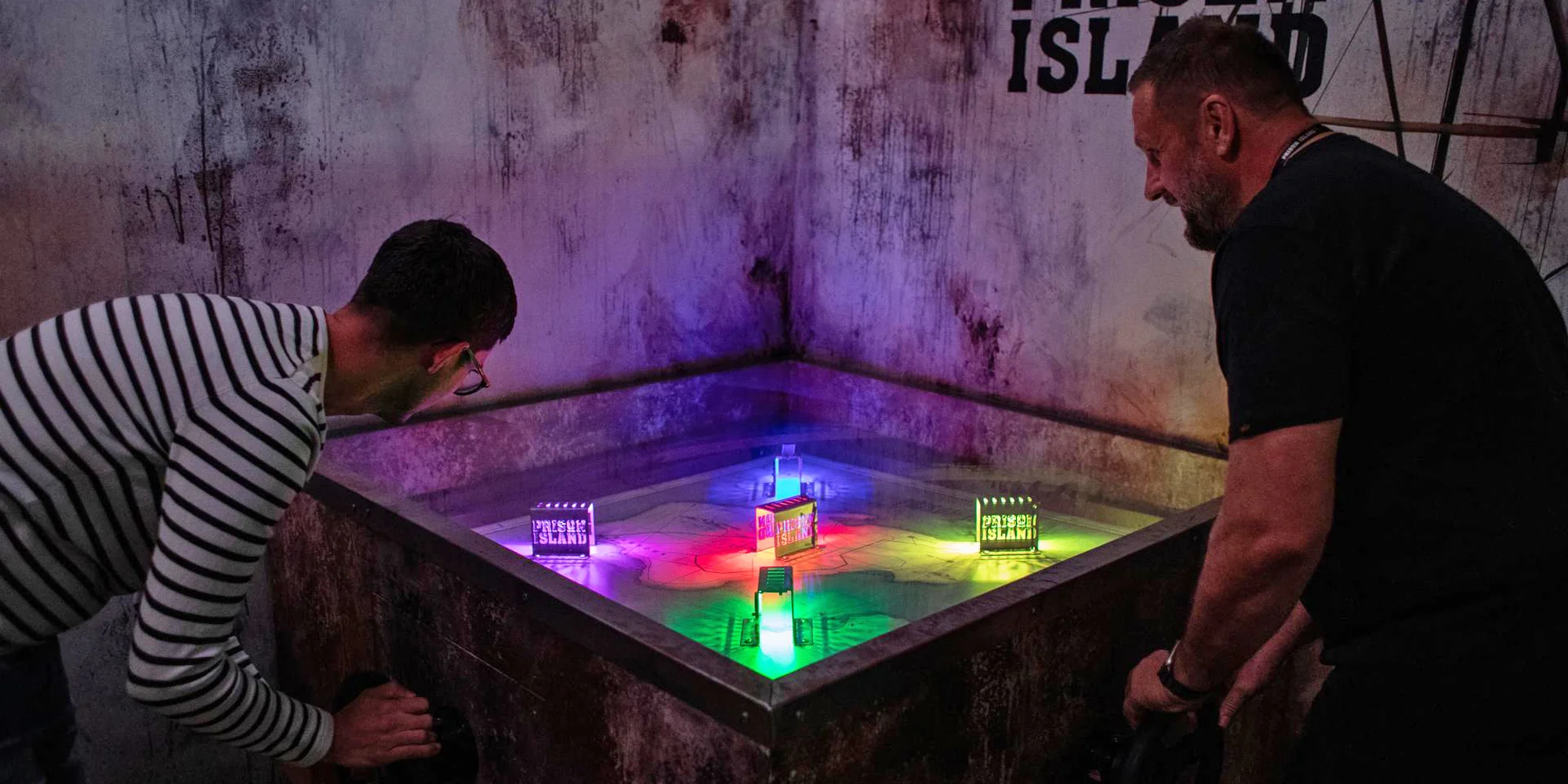 Vstup na týmovou hru Prison Island pro jednotlivce i rodinu: 22 místností