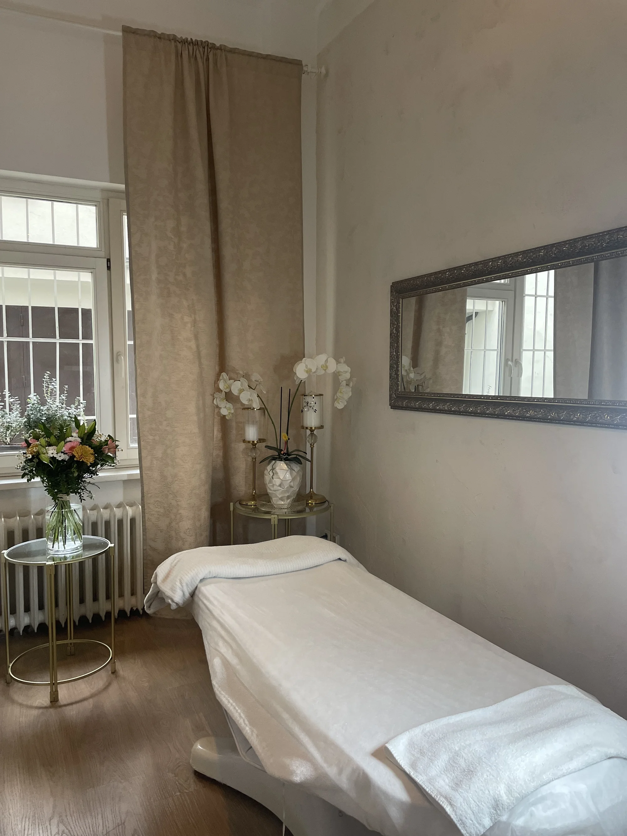 Akné – hloubkové čistění nebo ošetření zánětlivého akné na míru