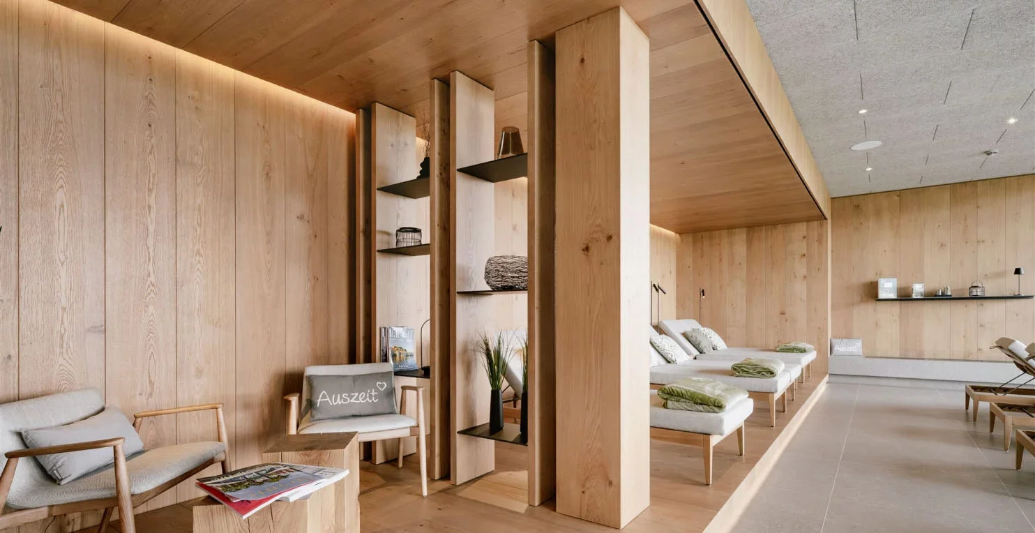 Načerpejte inspiraci a energii: luxusní hotel kousek od hranic, infinity bazén, neomezený wellness