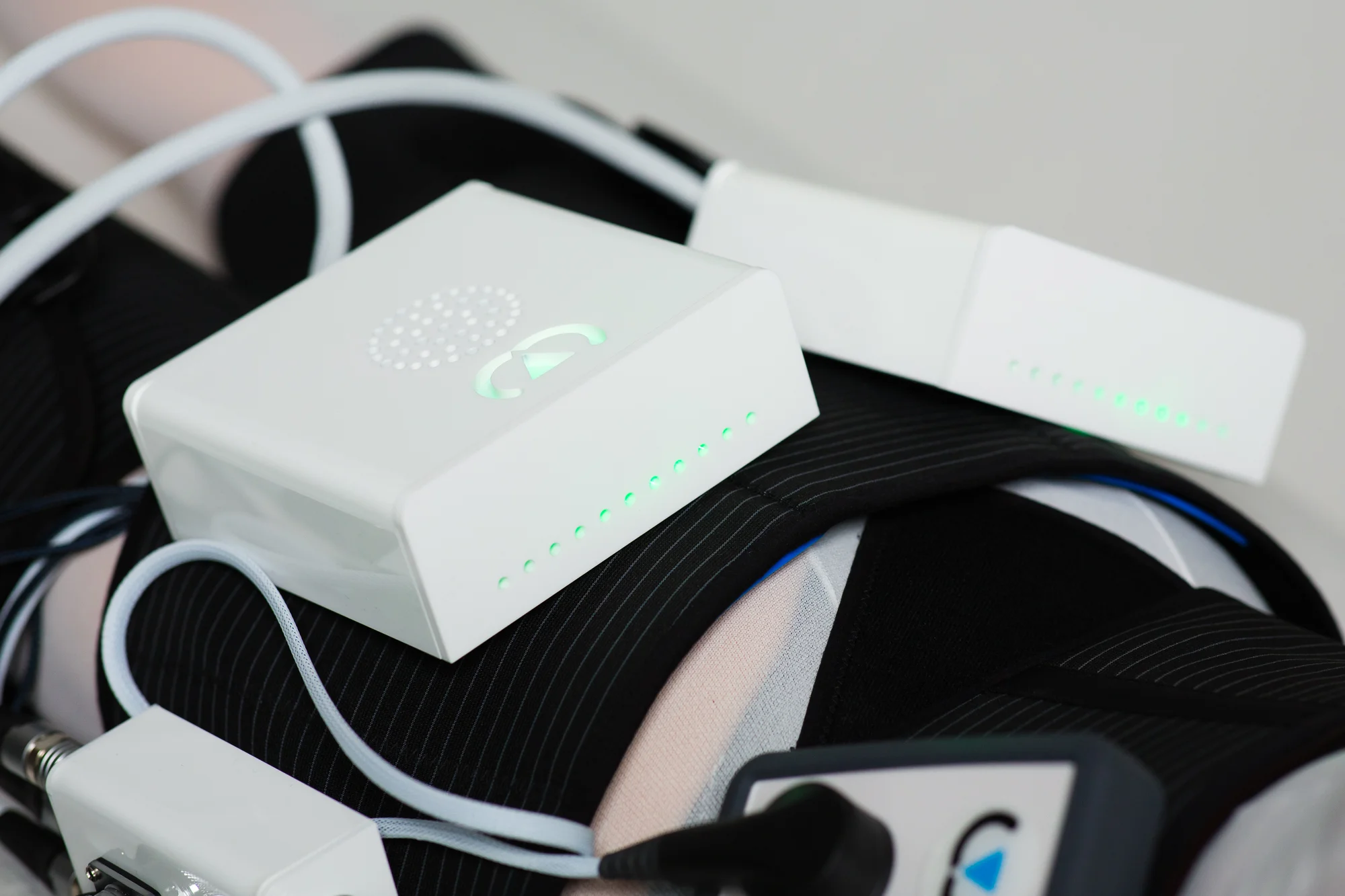 Tvarování postavy přístrojem Wonder: aktivace svalů pomocí kontrakcí, 25 minut