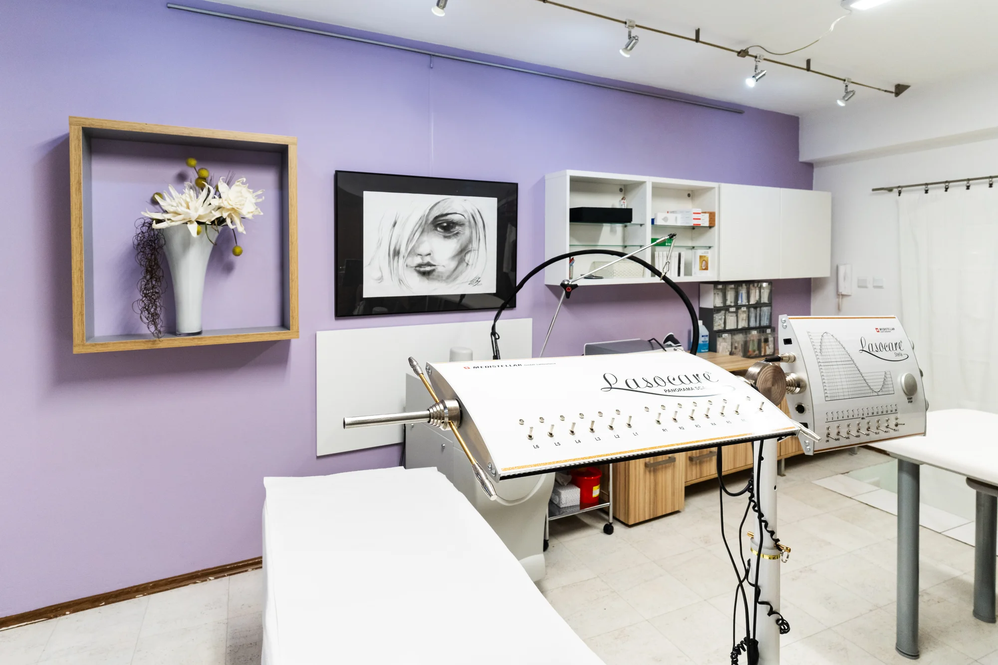 Hollywood peeling: laserová maska s aktivním uhlíkem a kyselinou hyaluronovou