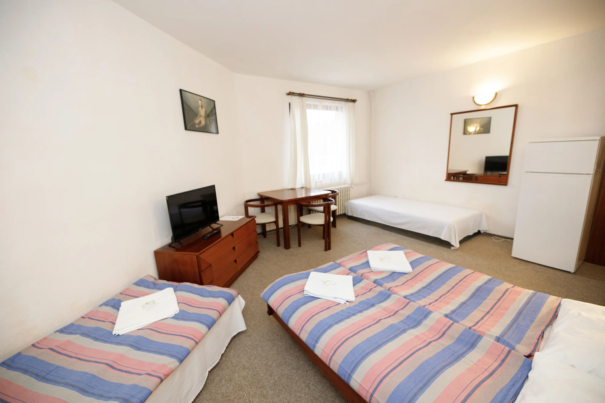 Hotel v Českém středohoří se snídaněmi či polopenzí a saunou
