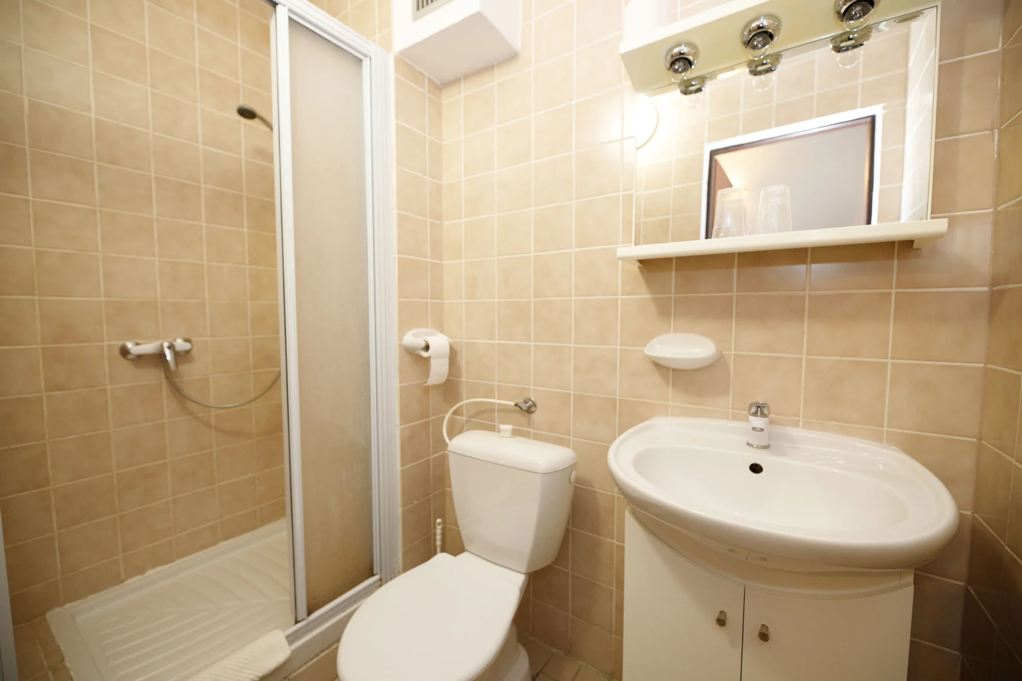 Hotel v Českém středohoří se snídaněmi či polopenzí a saunou
