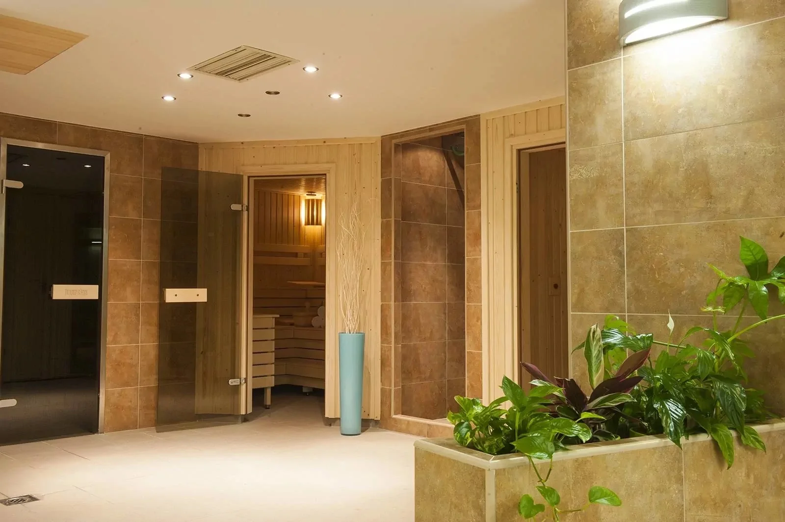 Pobyt v maďarském Hévízu kousek od břehu Balatonu: polopenze a neomezený wellness, 2 děti zdarma