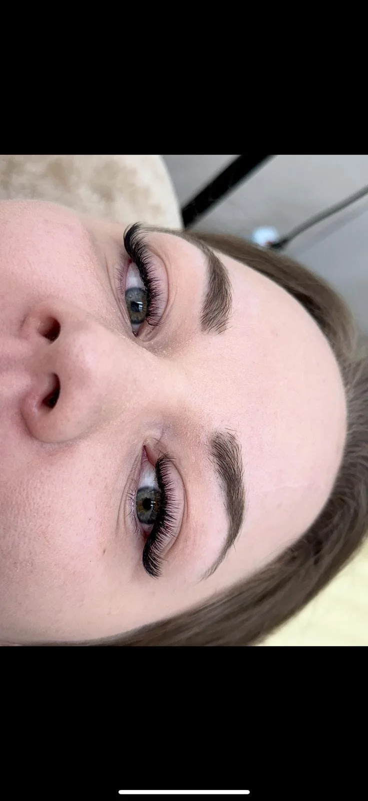 Svůdný pohled: prodloužení řas technikou řasa na řasu nebo 5D-8D