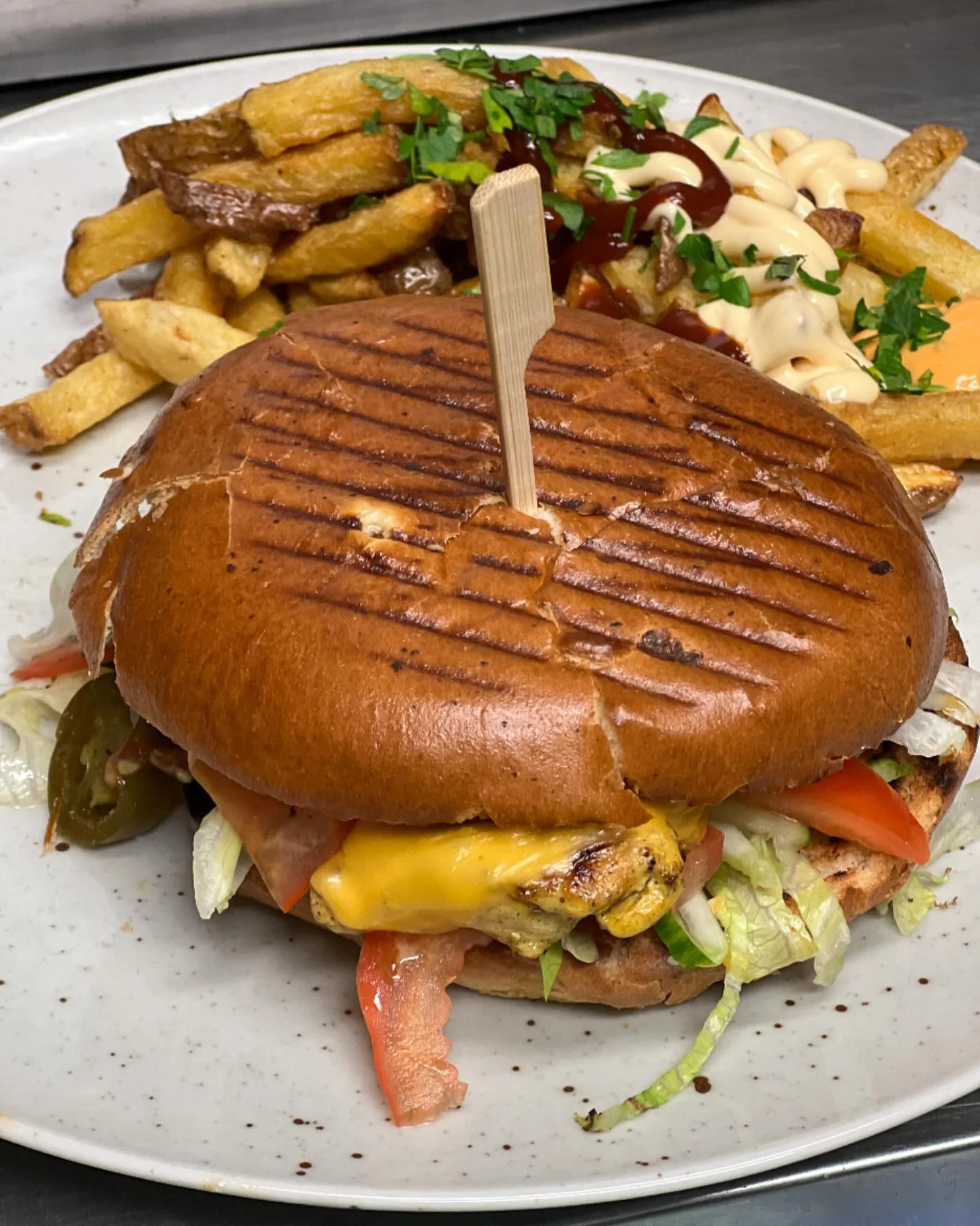 Dobroty z bistra Papa's: burger, francouzské tacos nebo sýrový box pro 1 i 2 osoby