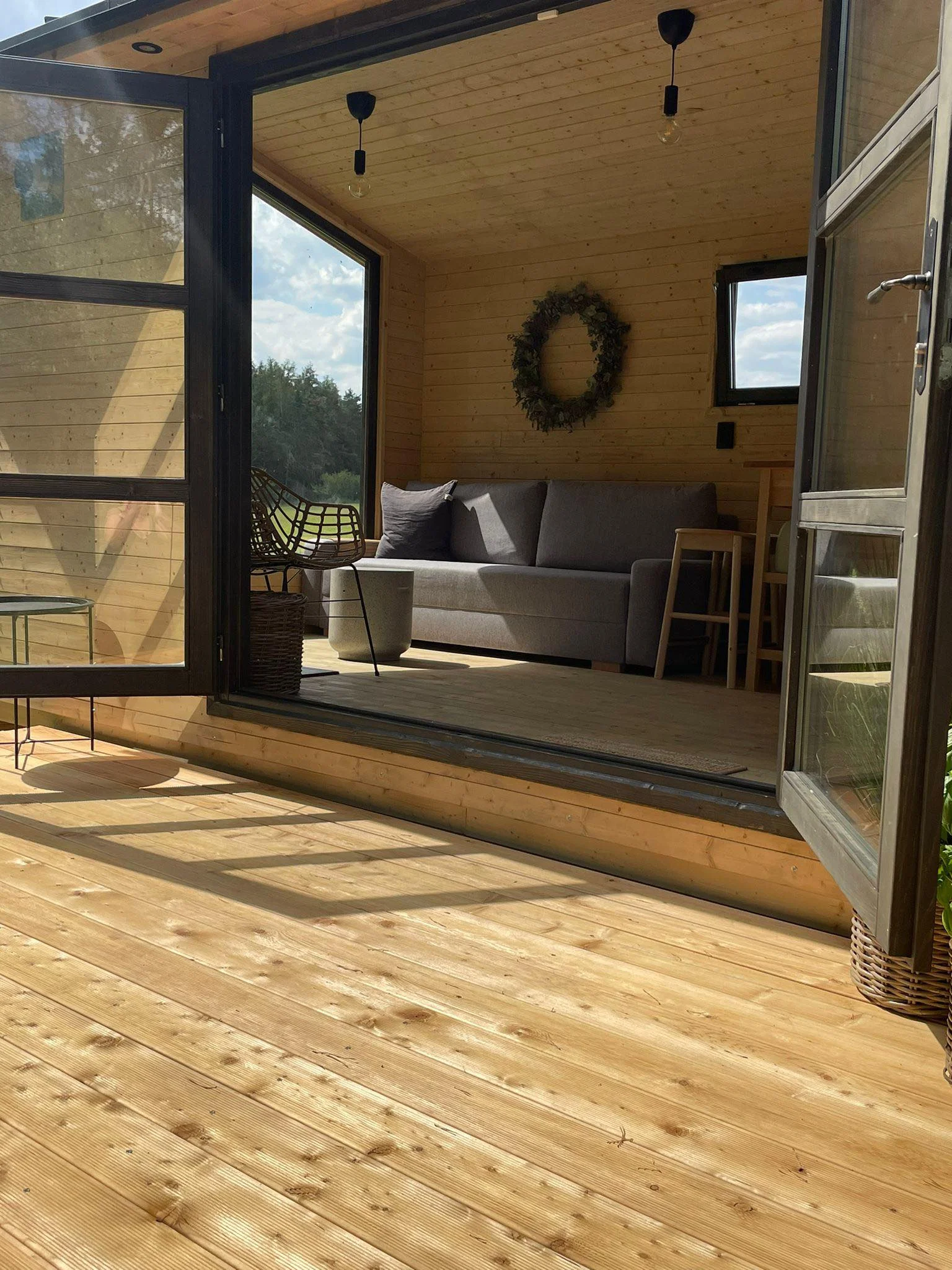 Moderní tiny house na Křivoklátsku, 11 km od Lán: bez stravy či se snídaní