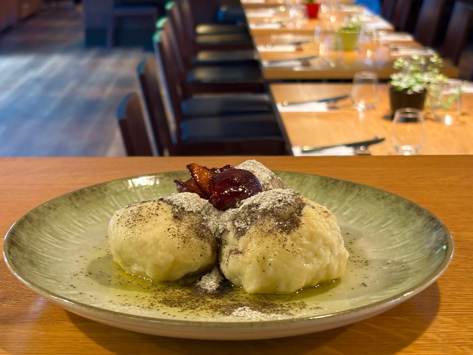 Voucher na 500–2 000 Kč na cokoliv v zámecké restauraci Konírna