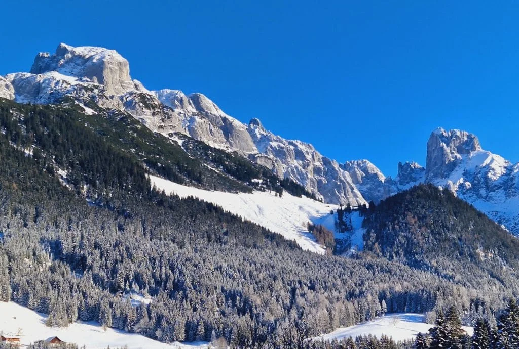 Dachstein s neomezeným wellness a polopenzí, hotel 200 m od lanovky
