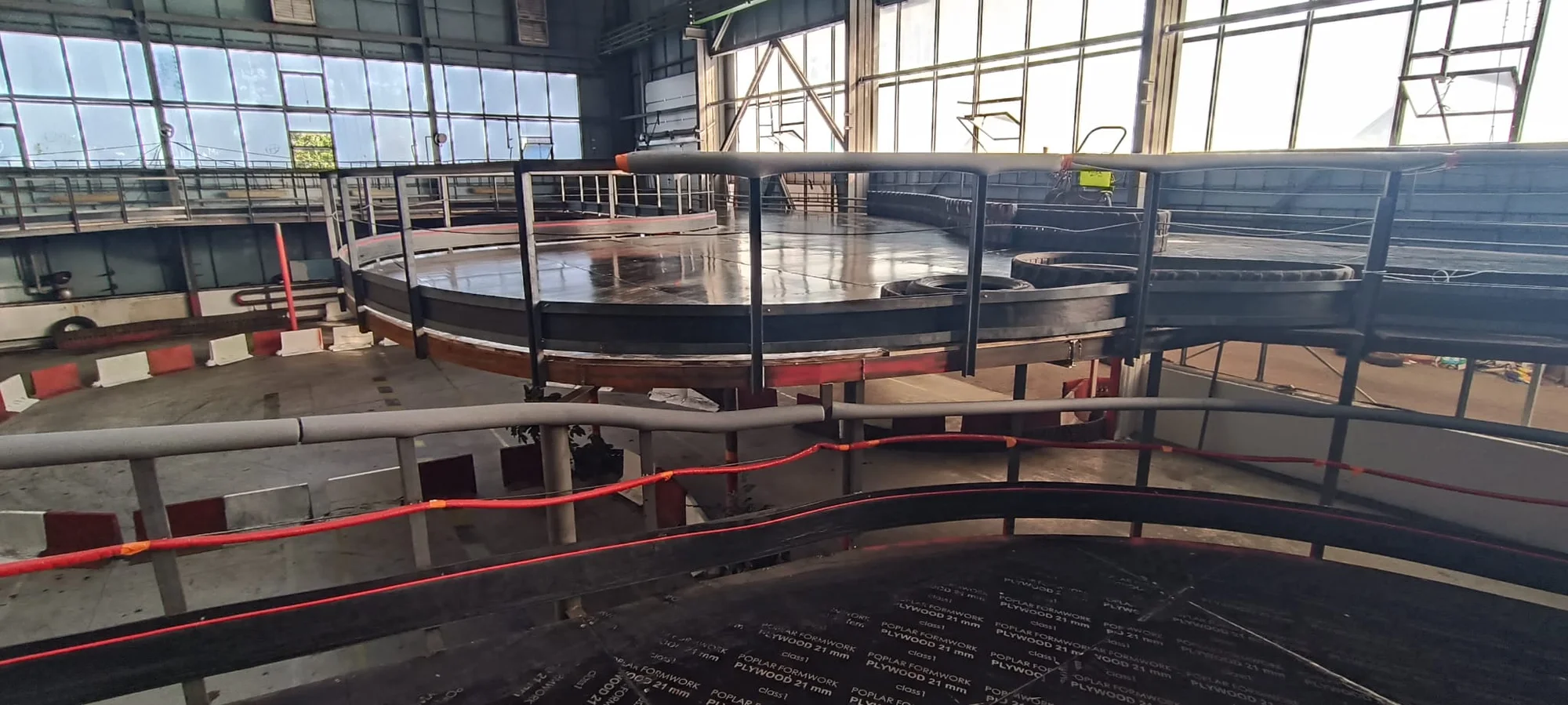 2 jízdy v motokáře na jediné 3D dráze v ČR, nápoj a kukla v ceně