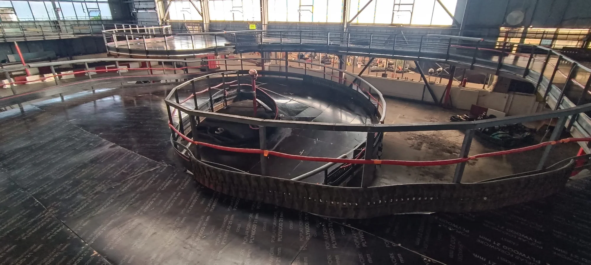 2 jízdy v motokáře na jediné 3D dráze v ČR, nápoj a kukla v ceně