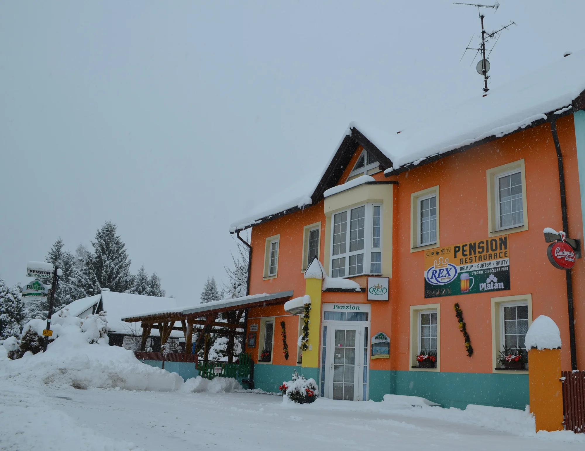 Pohoda přímo u Lipna: pokoj či apartmán v penzionu, snídaně nebo polopenze